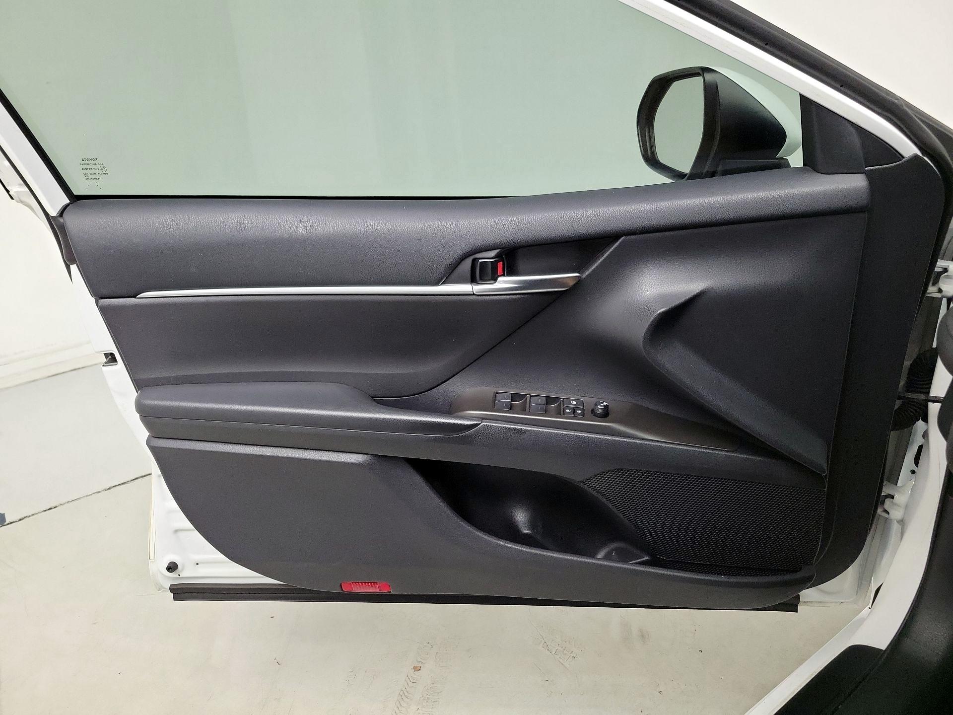 Thumbnail: 2023 Toyota Camry - 12