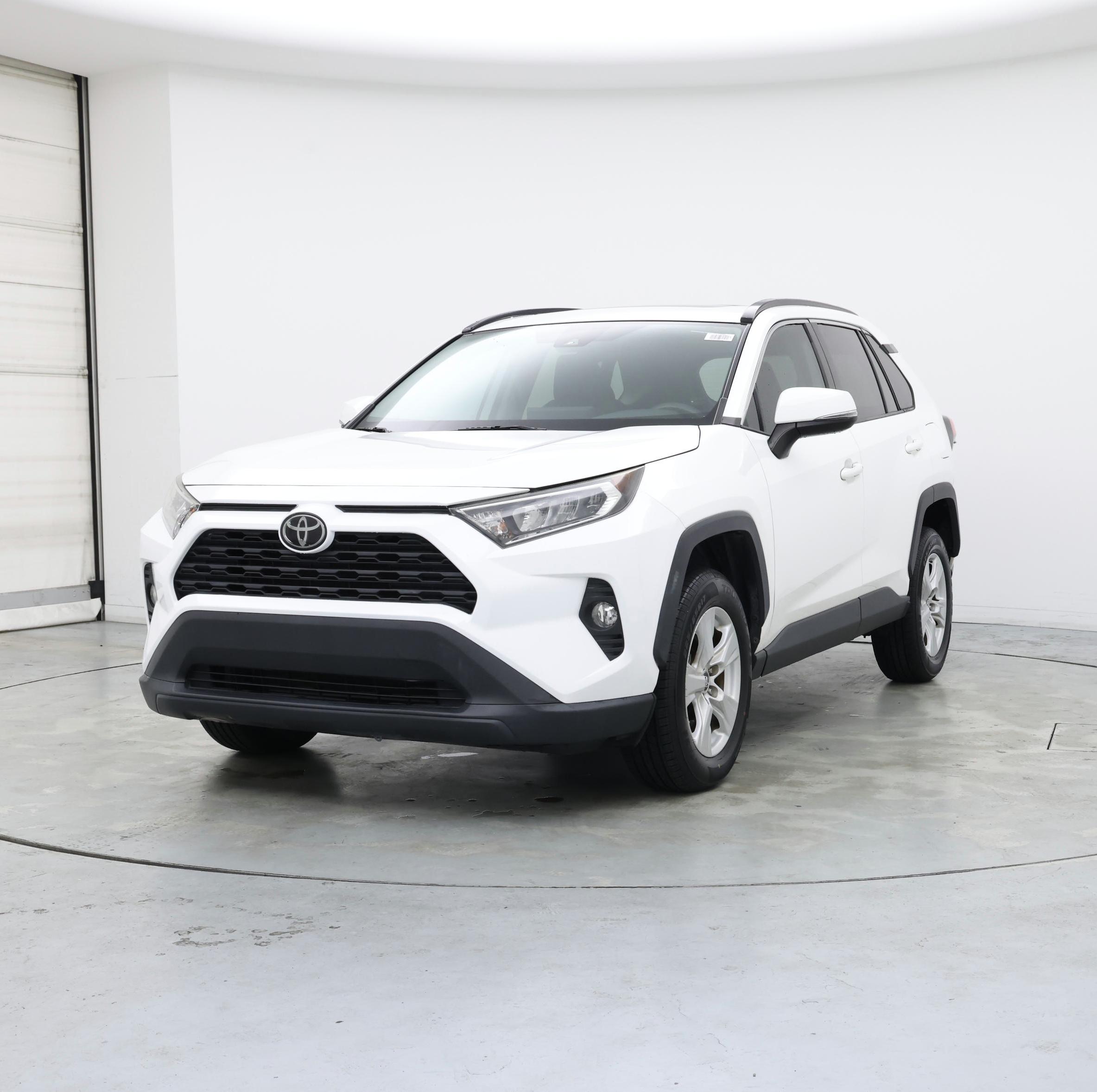 Thumbnail: 2019 Toyota RAV4 - 4