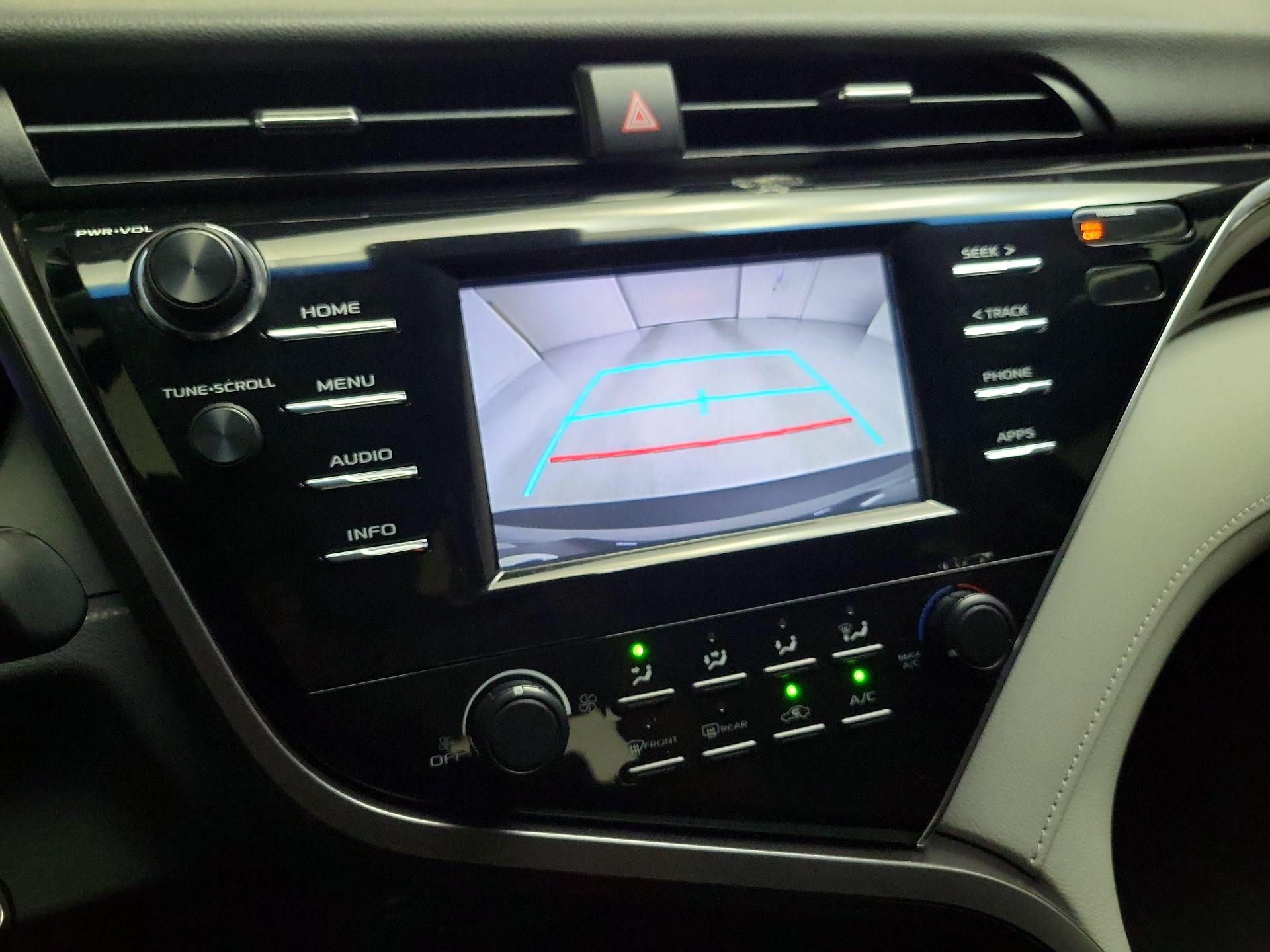 Thumbnail: 2018 Toyota Camry - 14