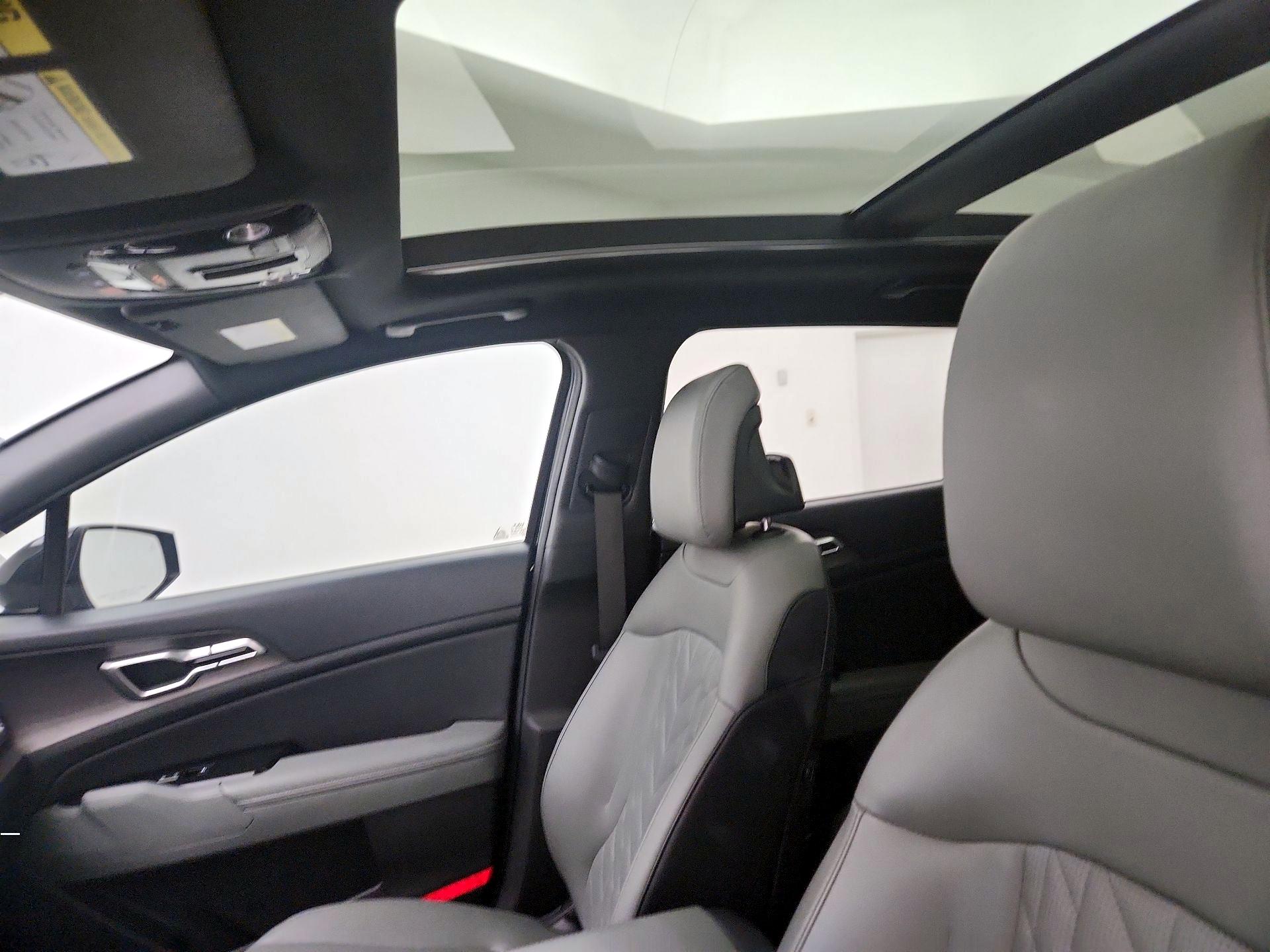 Thumbnail: 2023 Kia Sportage - 20