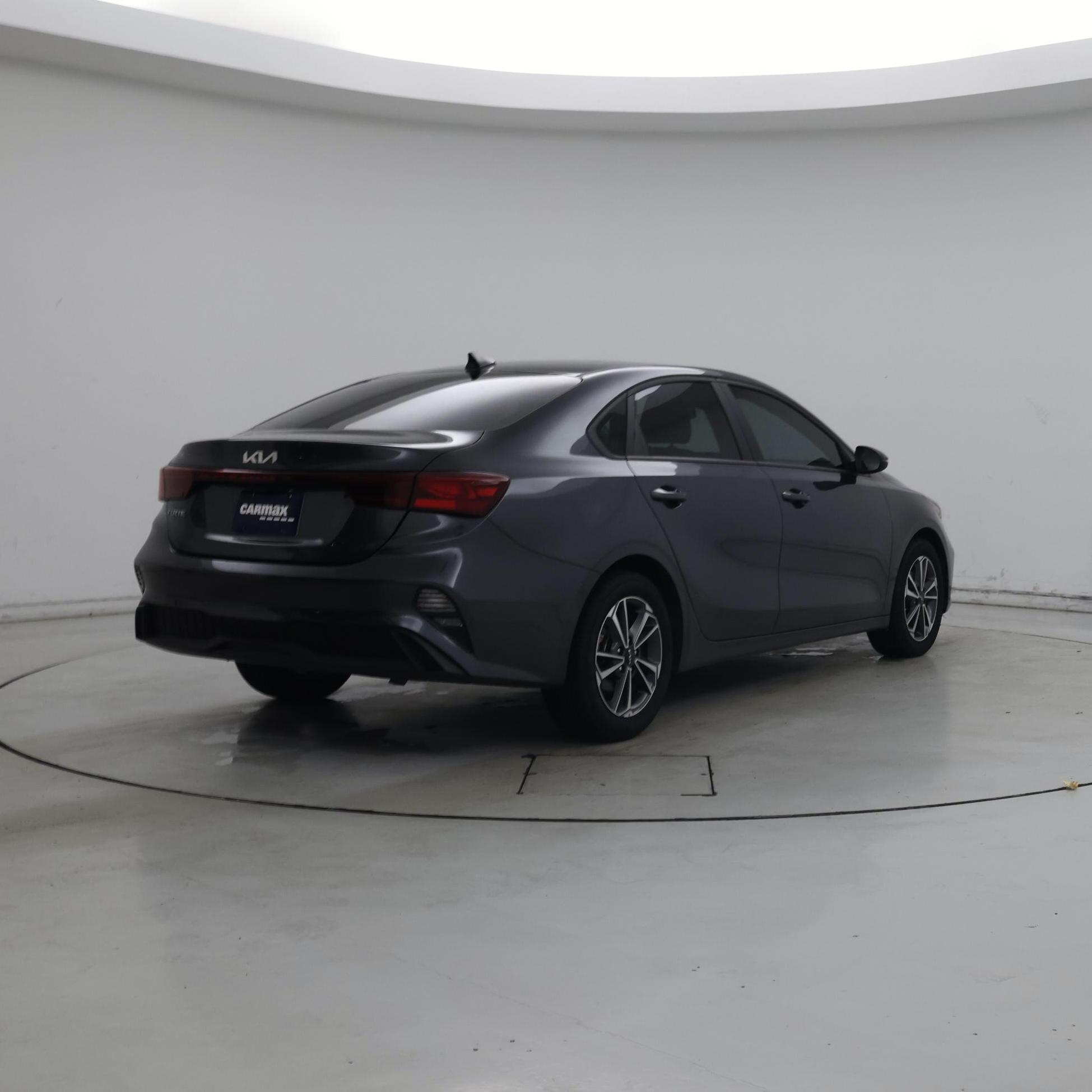 Thumbnail: 2022 Kia Forte - 8