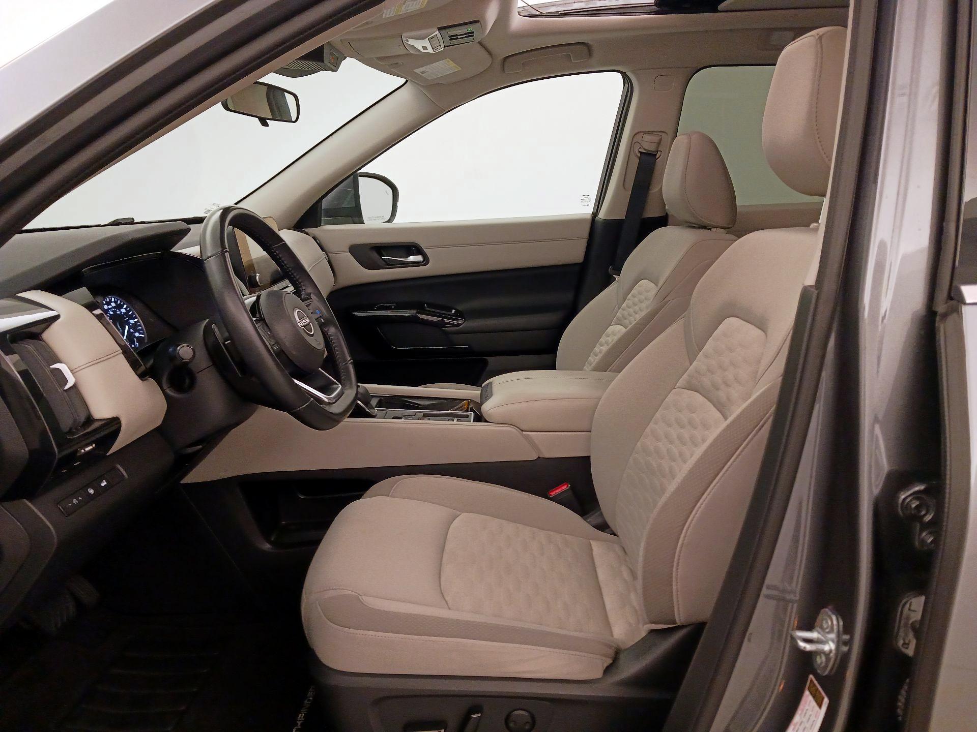 Thumbnail: 2022 Nissan Pathfinder - 11