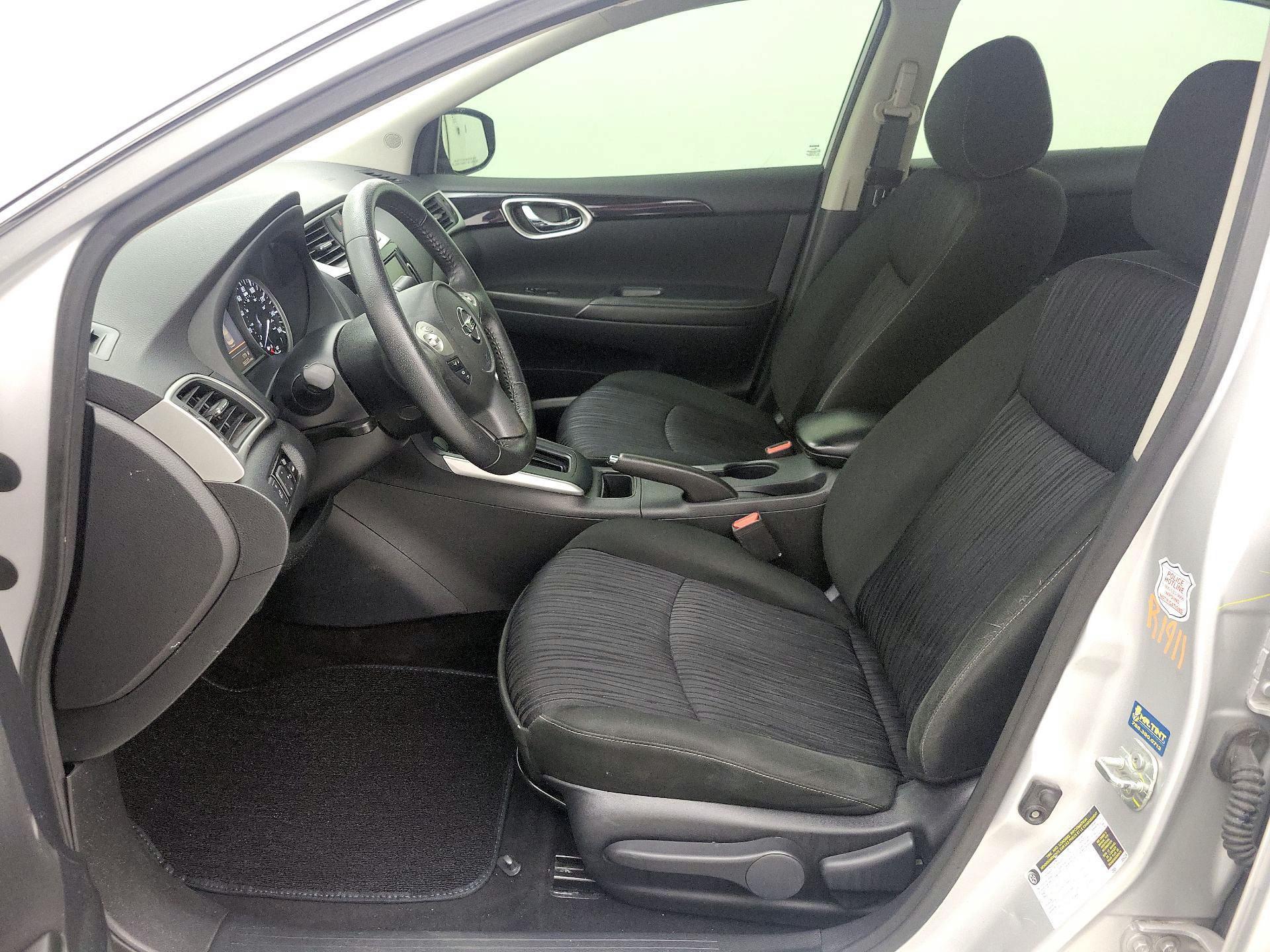 Thumbnail: 2019 Nissan Sentra - 11