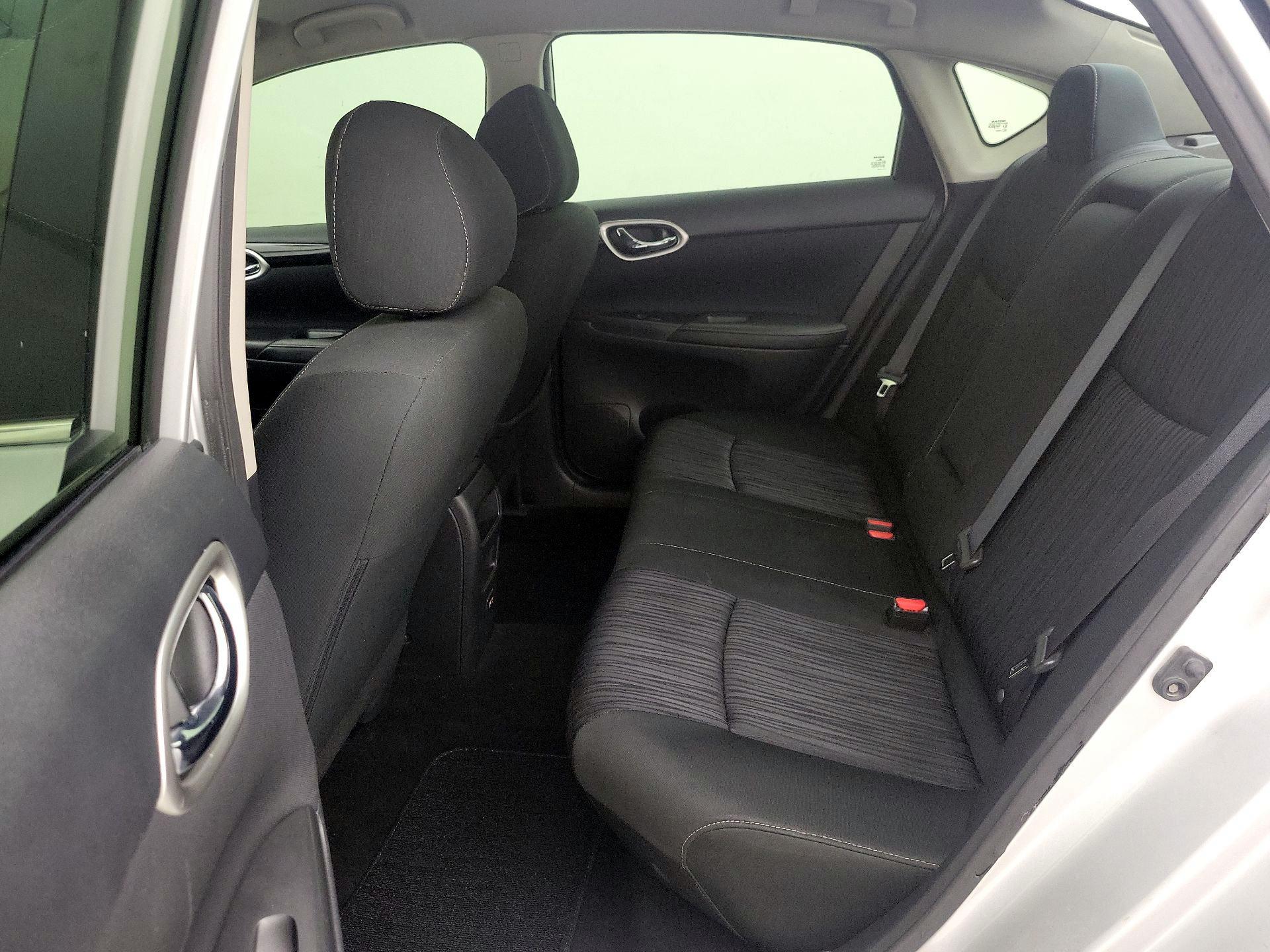 Thumbnail: 2019 Nissan Sentra - 19