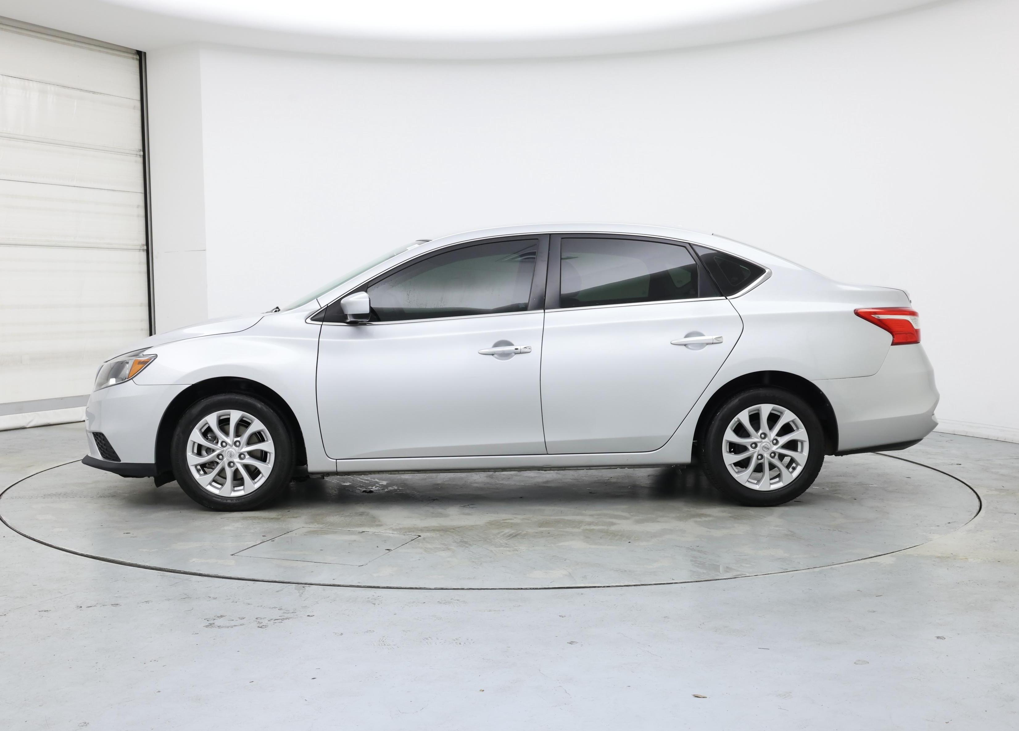 Thumbnail: 2019 Nissan Sentra - 3