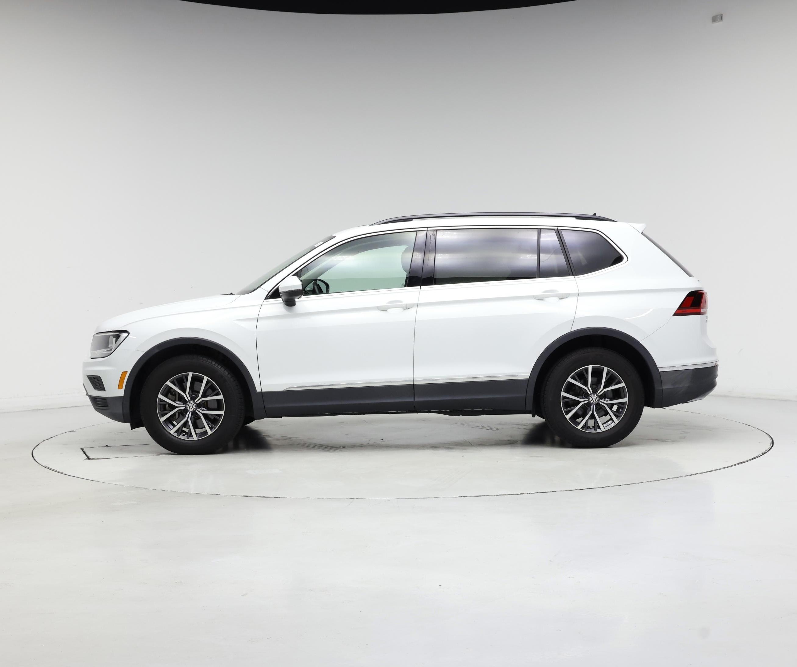 Thumbnail: 2018 Volkswagen Tiguan - 3