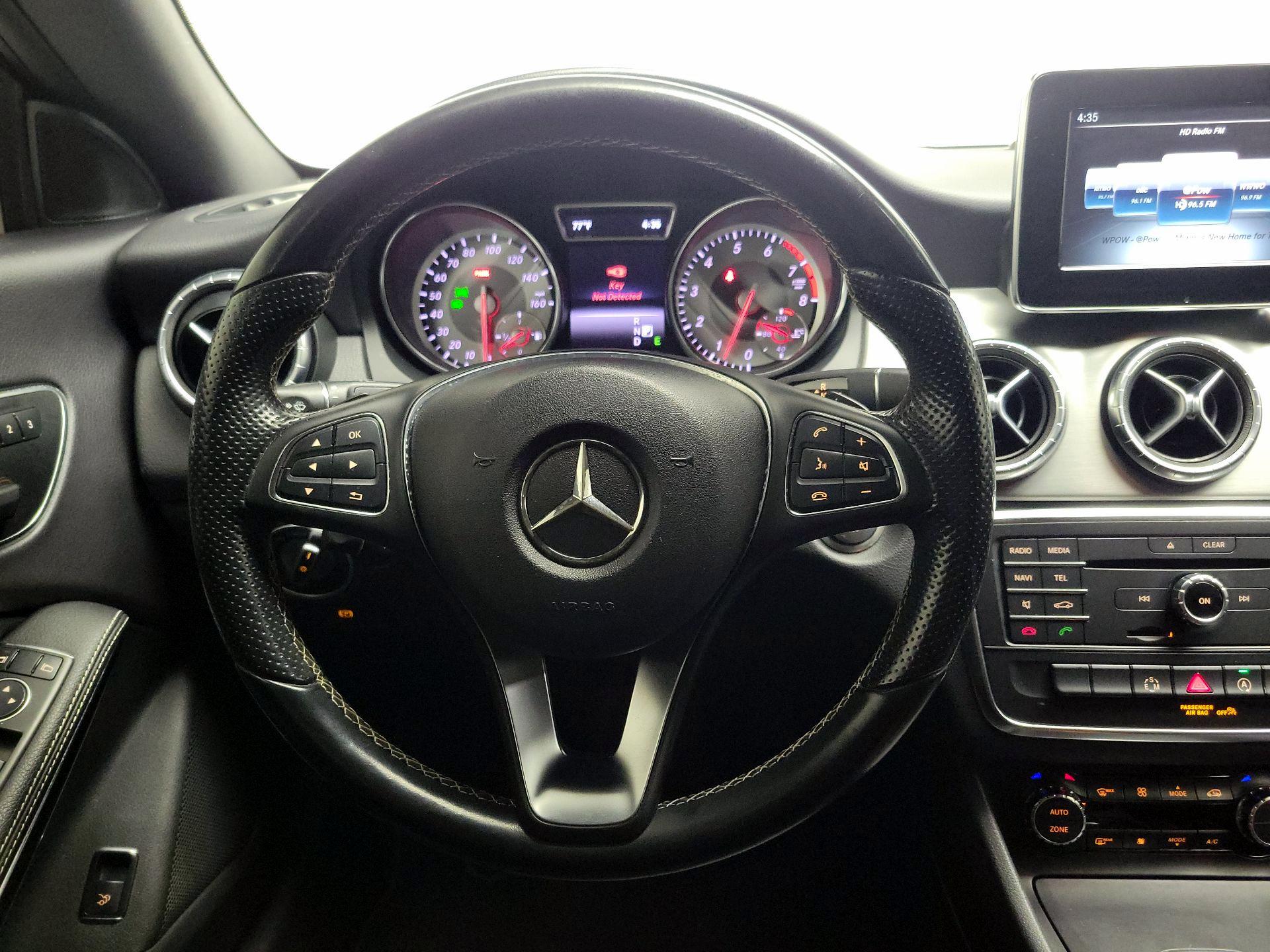 Thumbnail: 2015 Mercedes-Benz CLA - 10