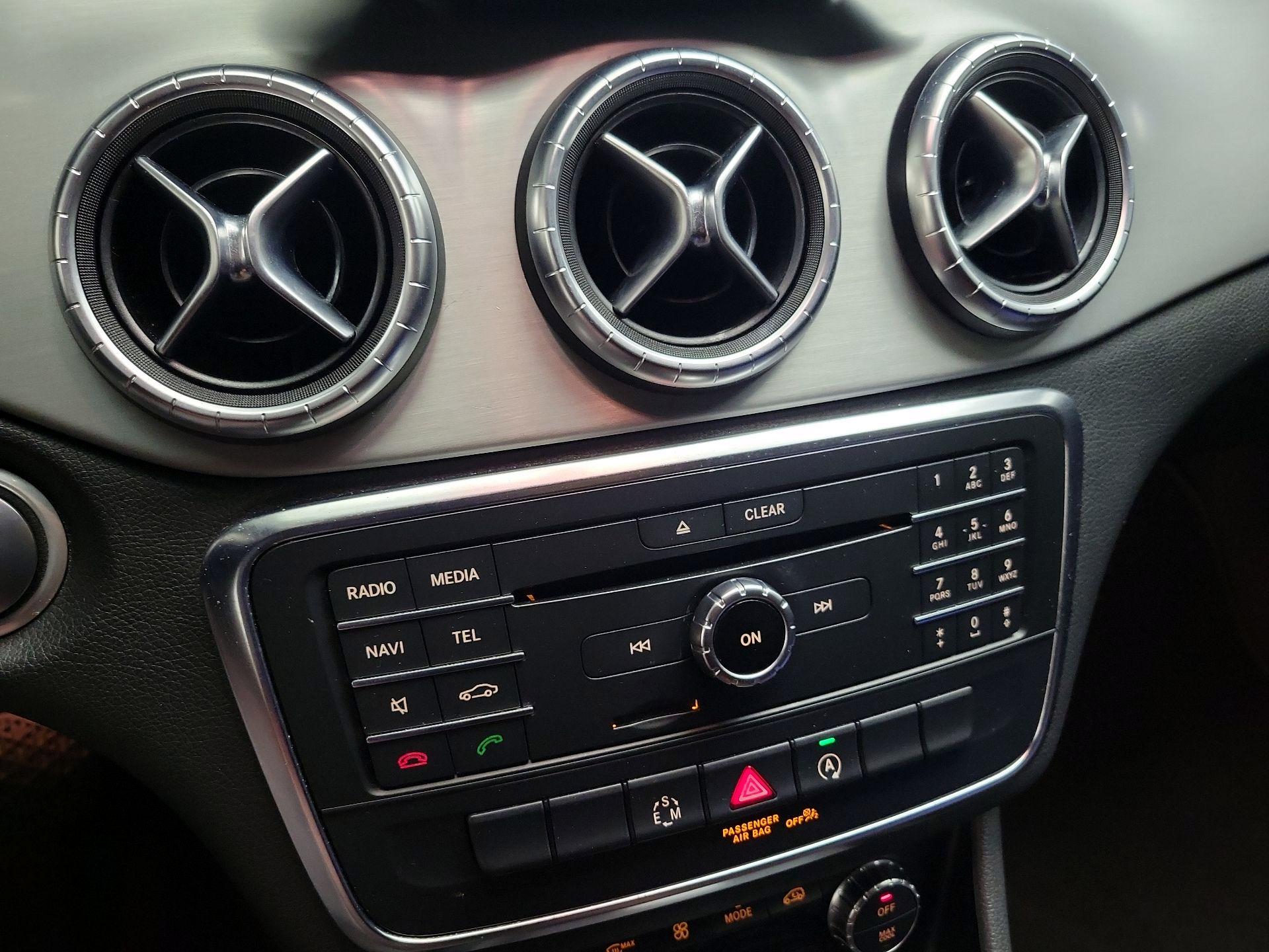 Thumbnail: 2015 Mercedes-Benz CLA - 15