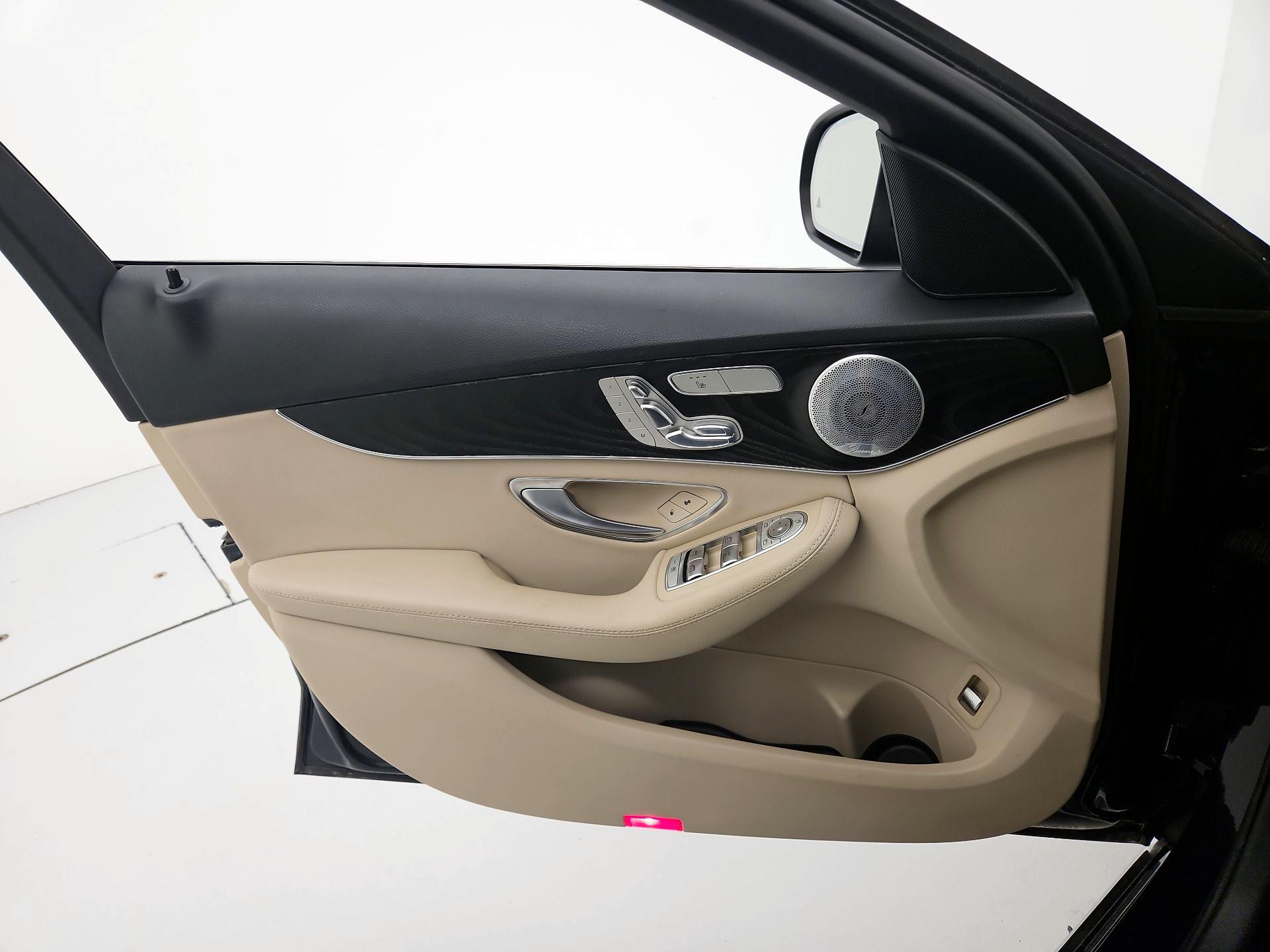 Thumbnail: 2016 Mercedes-Benz C-Class - 12