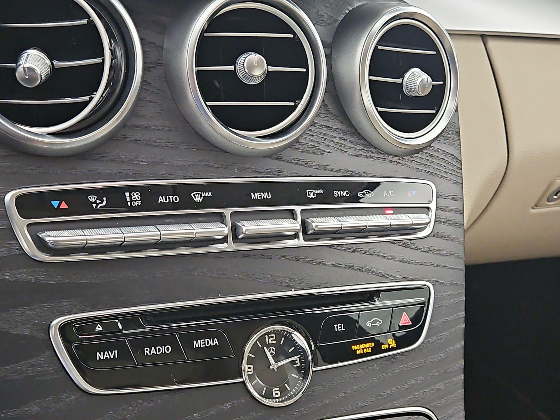 Thumbnail: 2016 Mercedes-Benz C-Class - 17