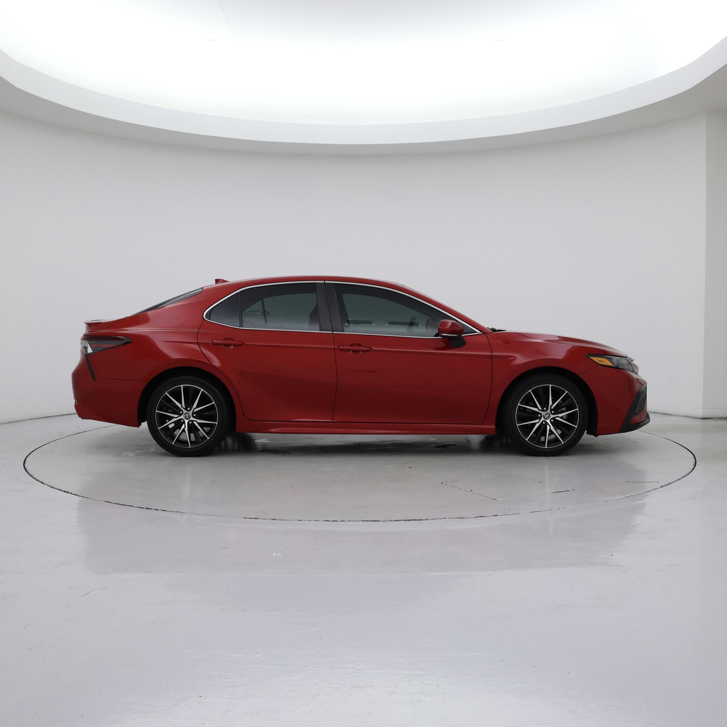 Thumbnail: 2022 Toyota Camry - 7