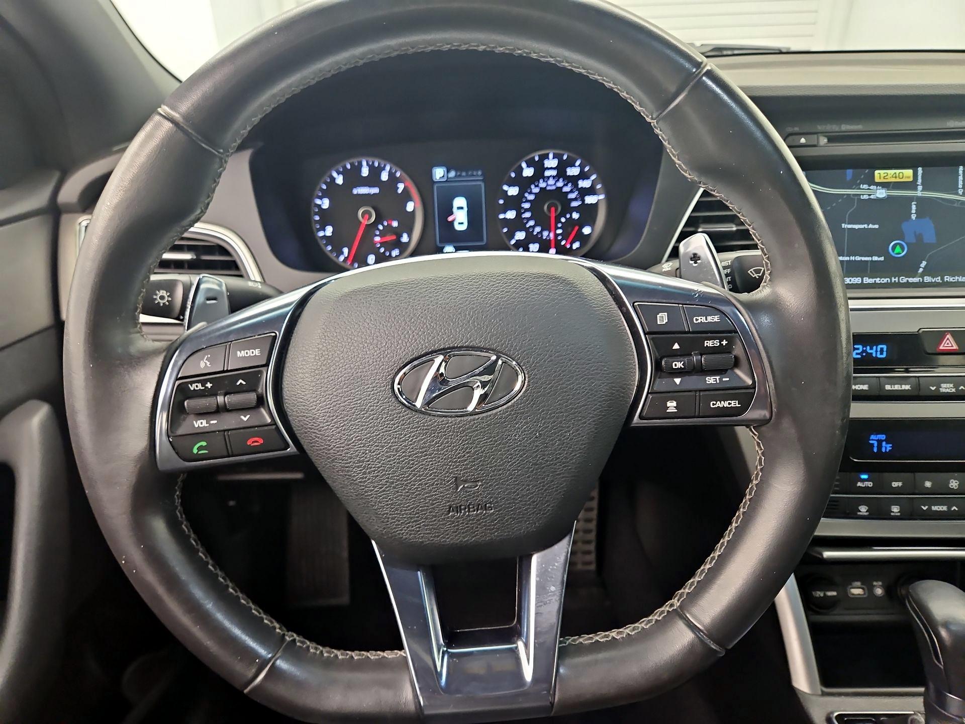 Thumbnail: 2015 Hyundai Sonata - 10