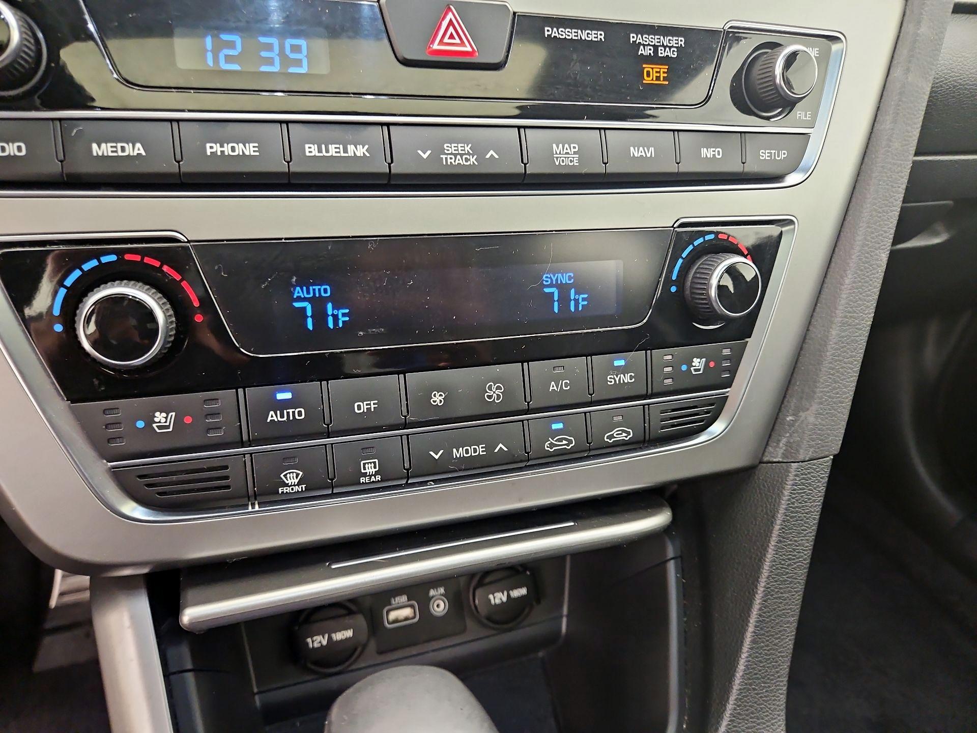 Thumbnail: 2015 Hyundai Sonata - 17