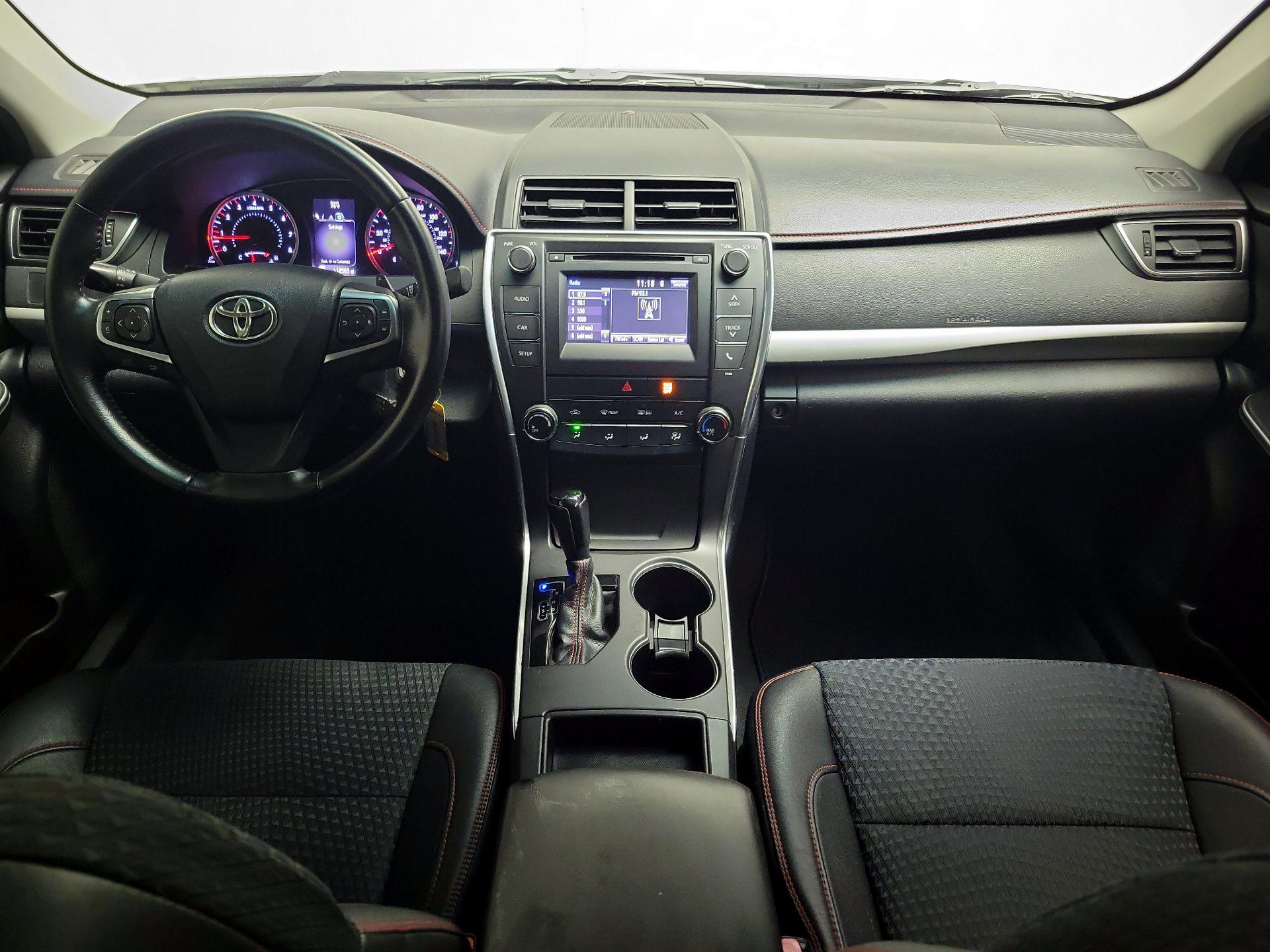 Thumbnail: 2015 Toyota Camry - 9