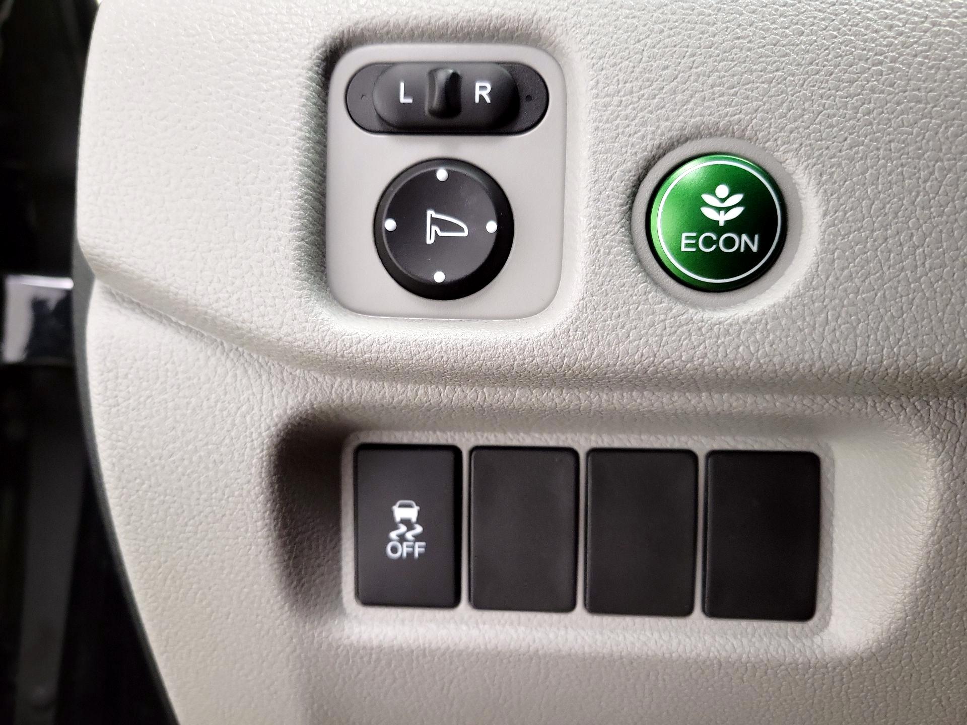 Thumbnail: 2016 Honda Pilot - 13