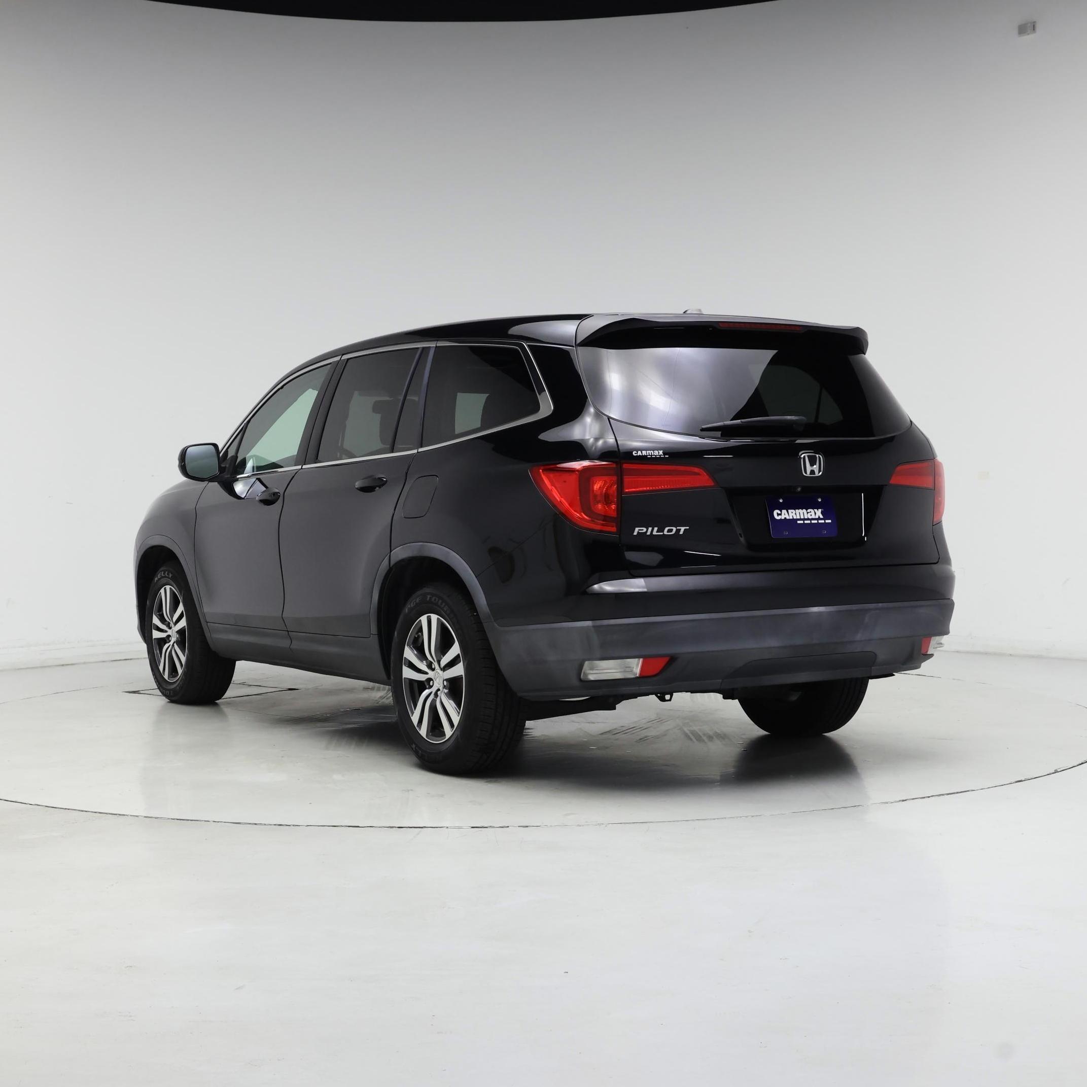 Thumbnail: 2016 Honda Pilot - 2