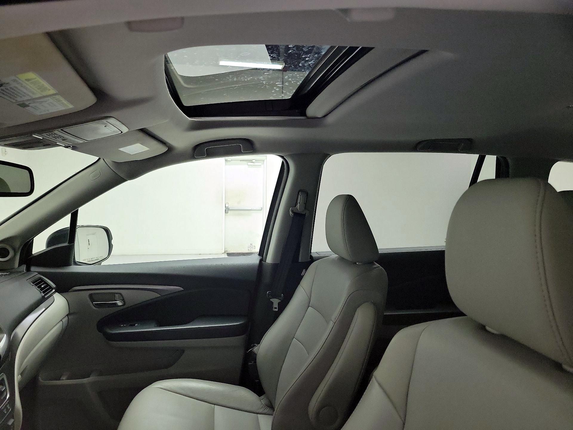 Thumbnail: 2016 Honda Pilot - 20