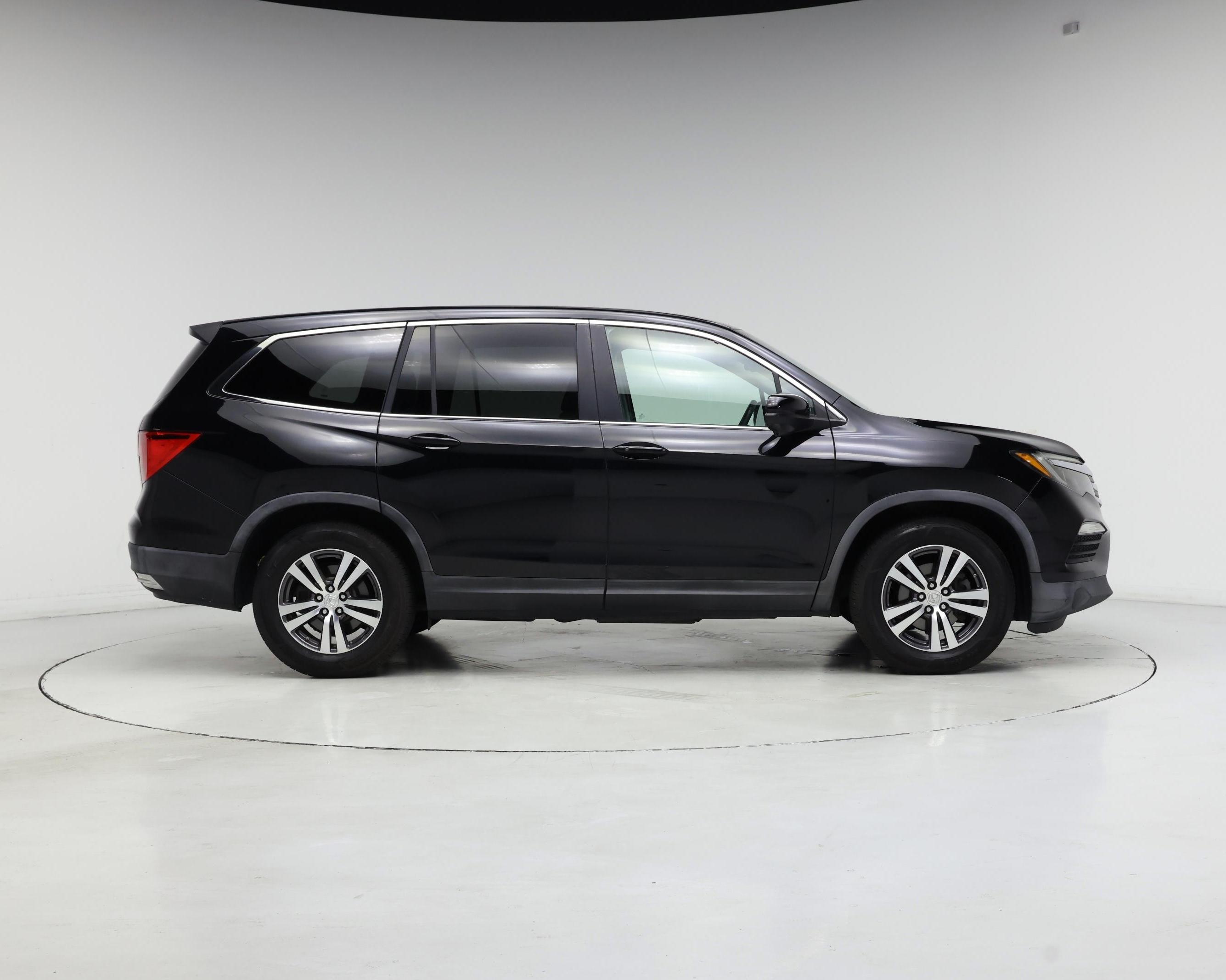 Thumbnail: 2016 Honda Pilot - 7