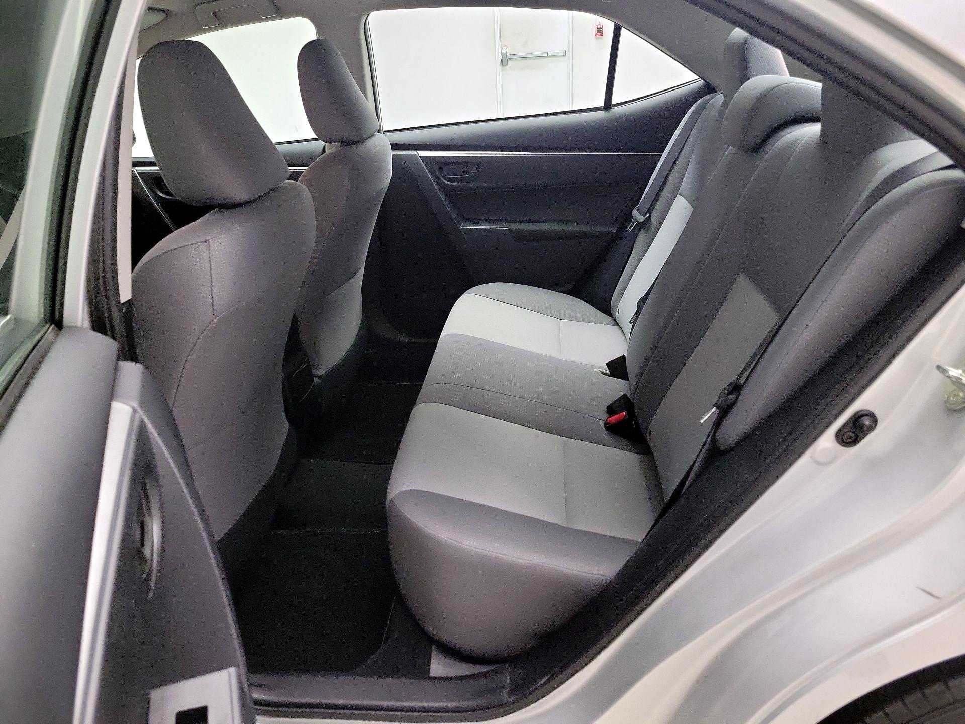Thumbnail: 2016 Toyota Corolla - 18