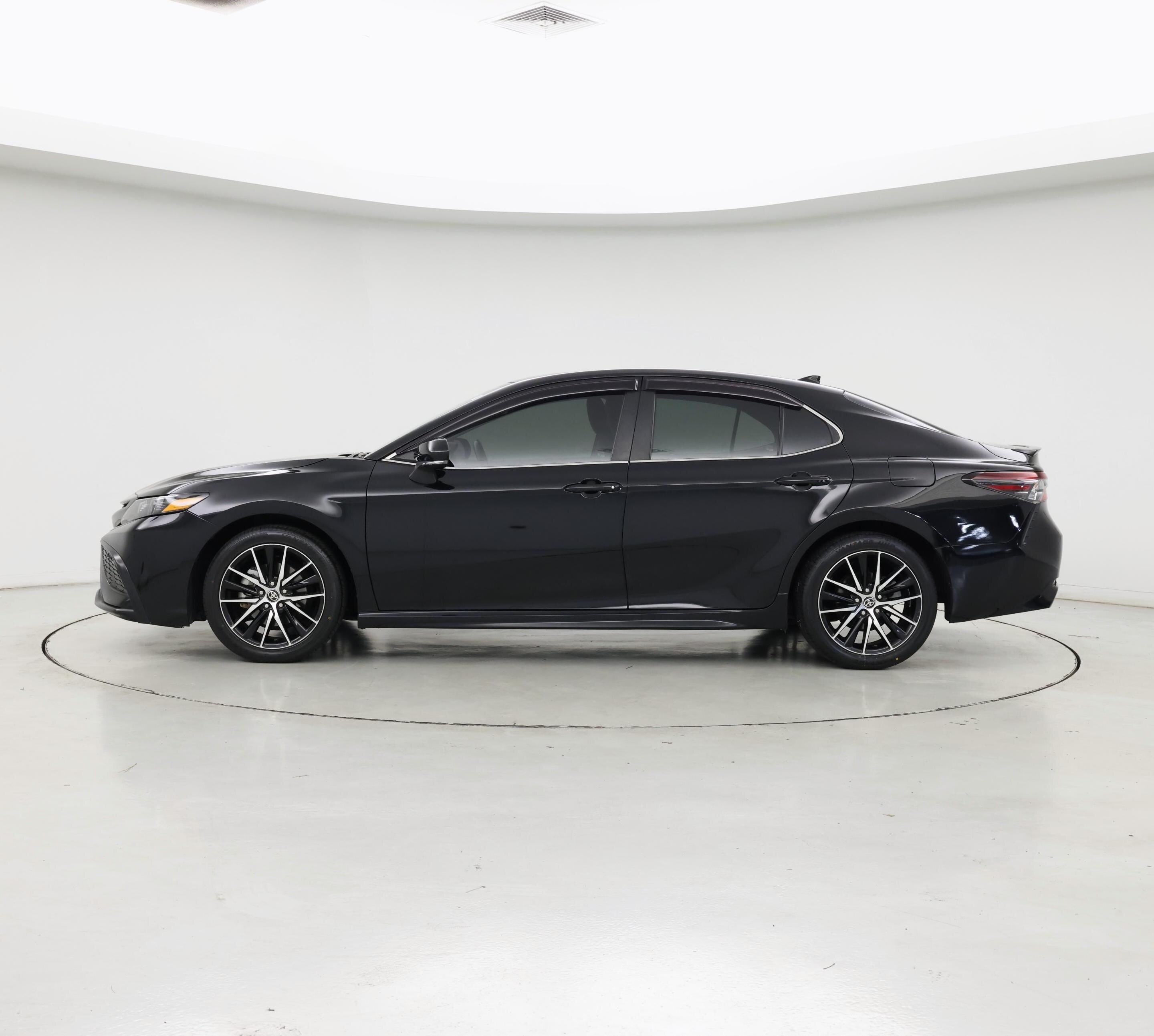 Thumbnail: 2023 Toyota Camry - 3