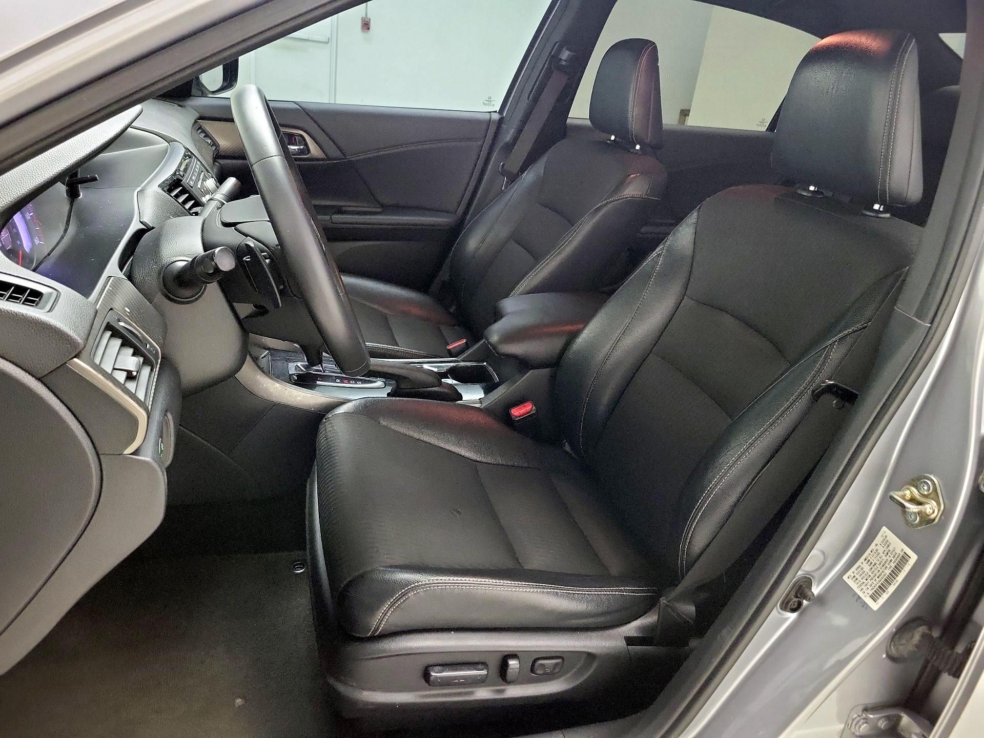 Thumbnail: 2016 Honda Accord - 11