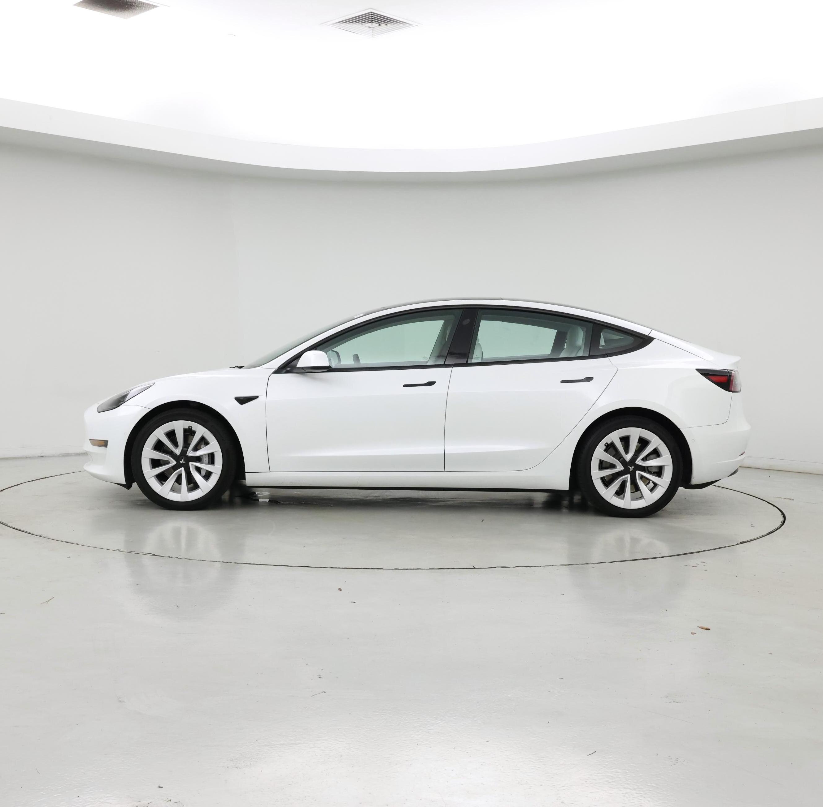 Thumbnail: 2022 Tesla Model 3 - 3