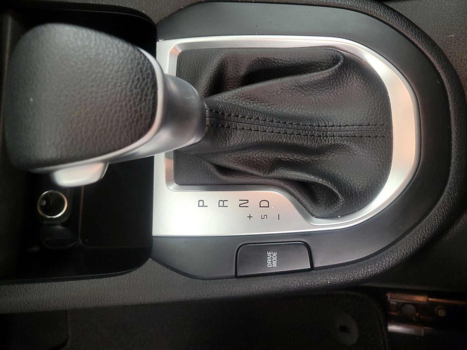 Thumbnail: 2023 Kia Forte - 17