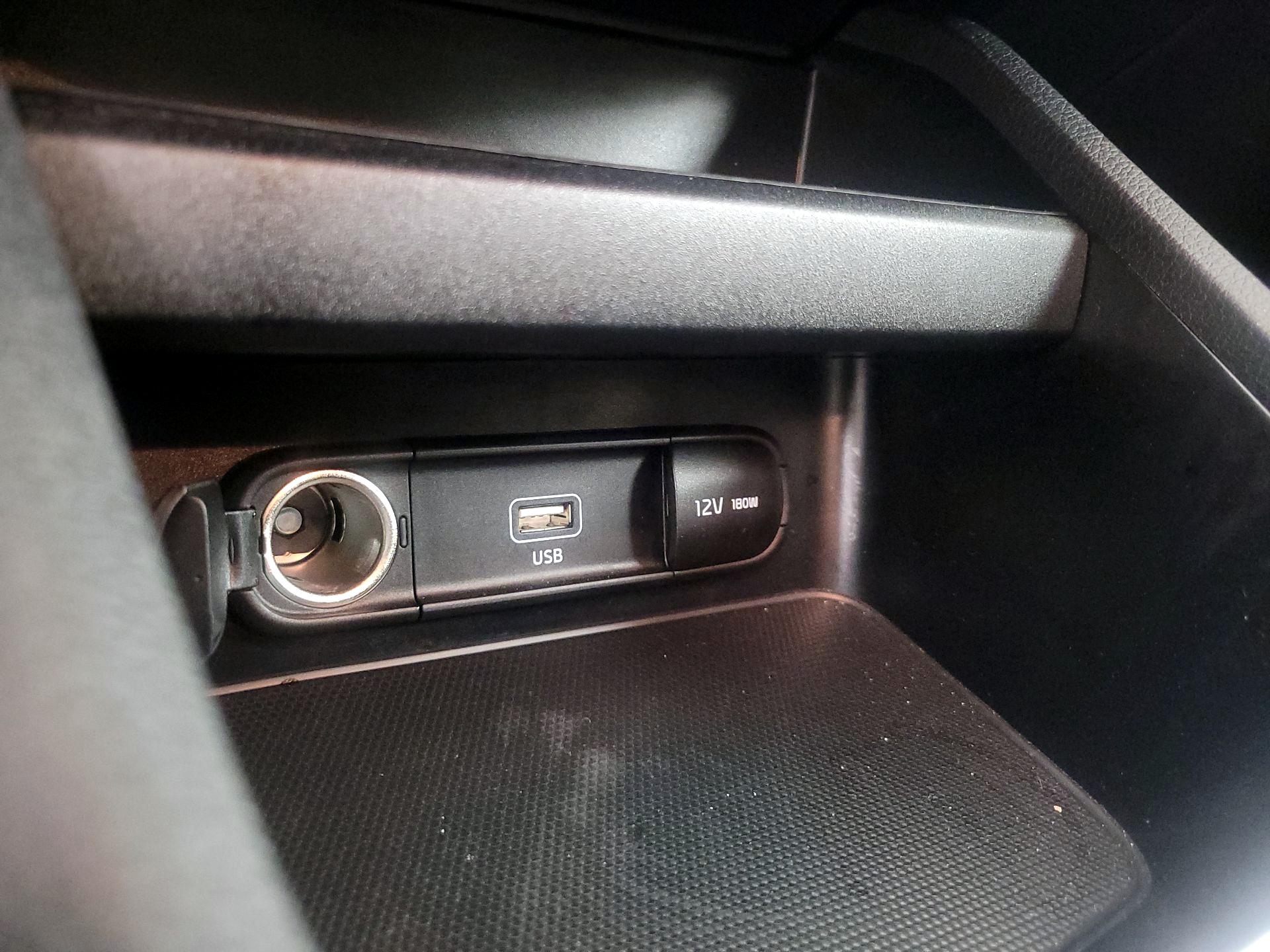 Thumbnail: 2023 Kia Forte - 18