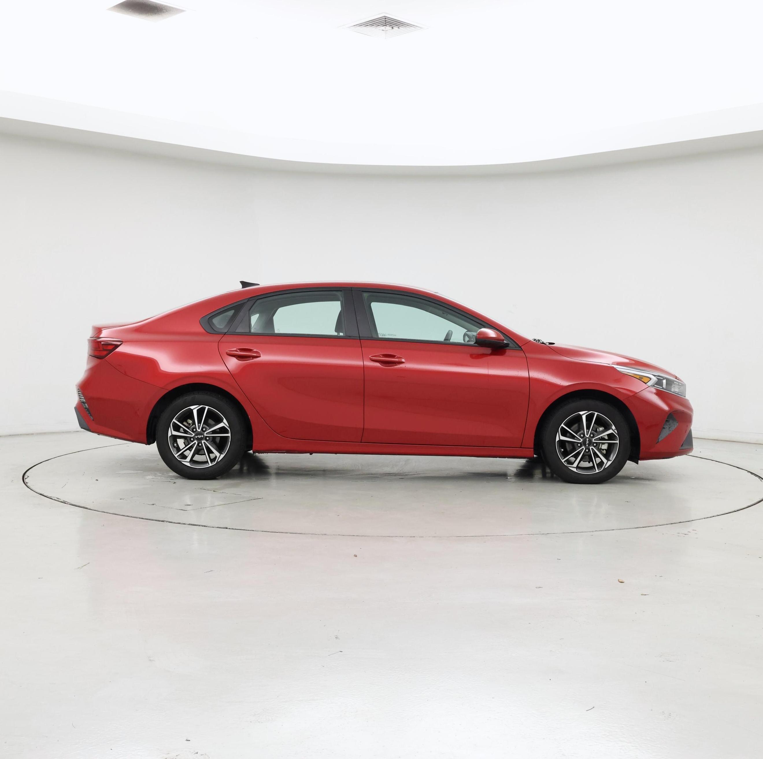Thumbnail: 2023 Kia Forte - 7