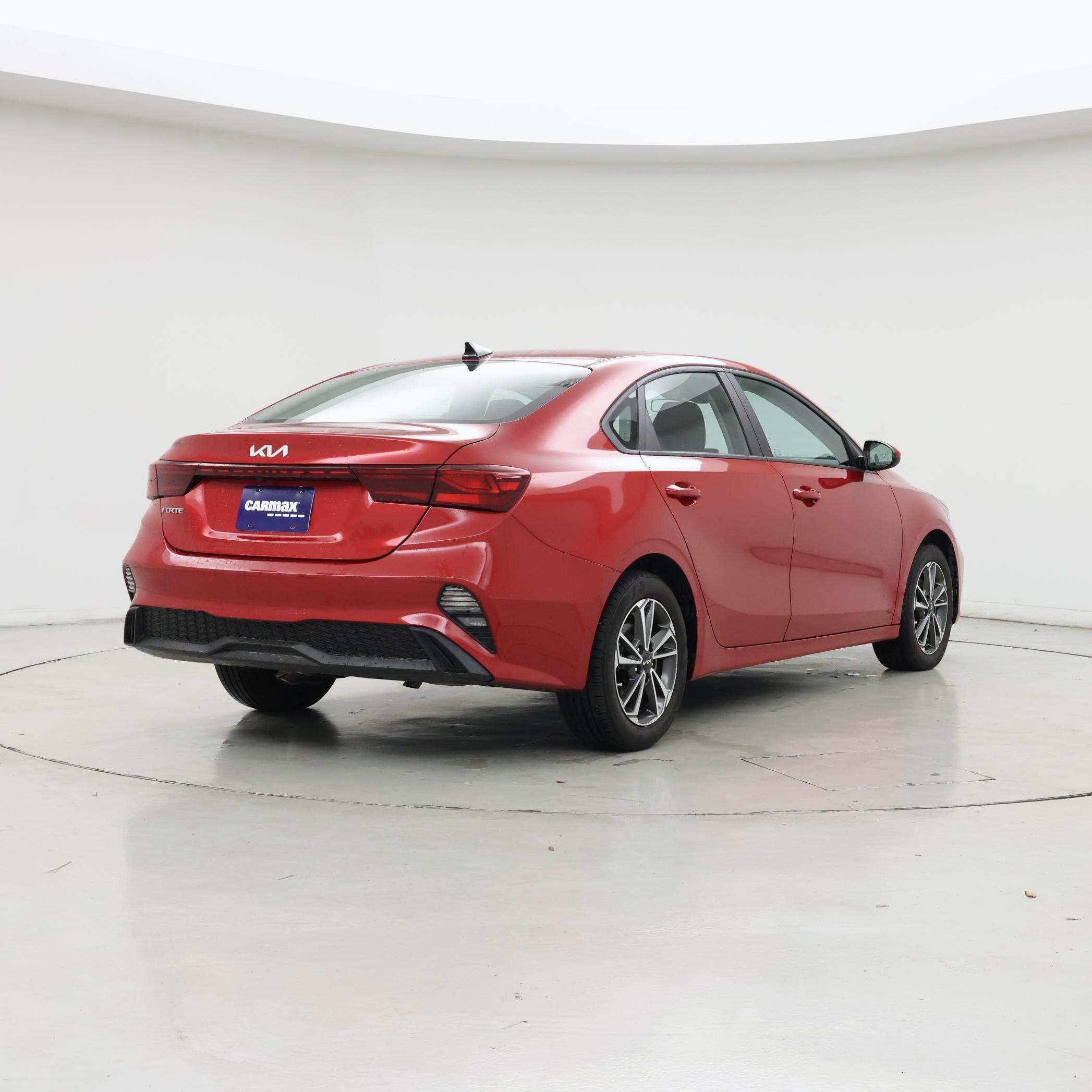 Thumbnail: 2023 Kia Forte - 8