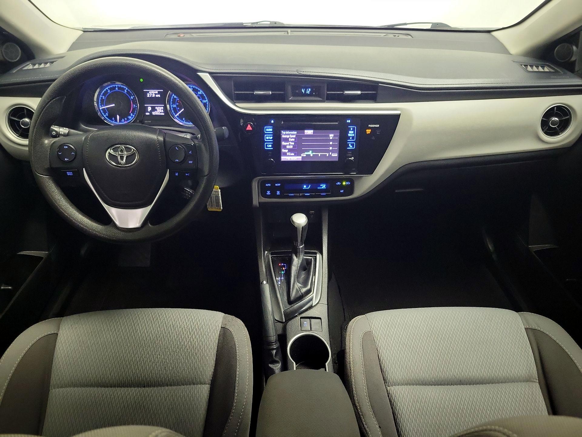 Thumbnail: 2017 Toyota Corolla - 9