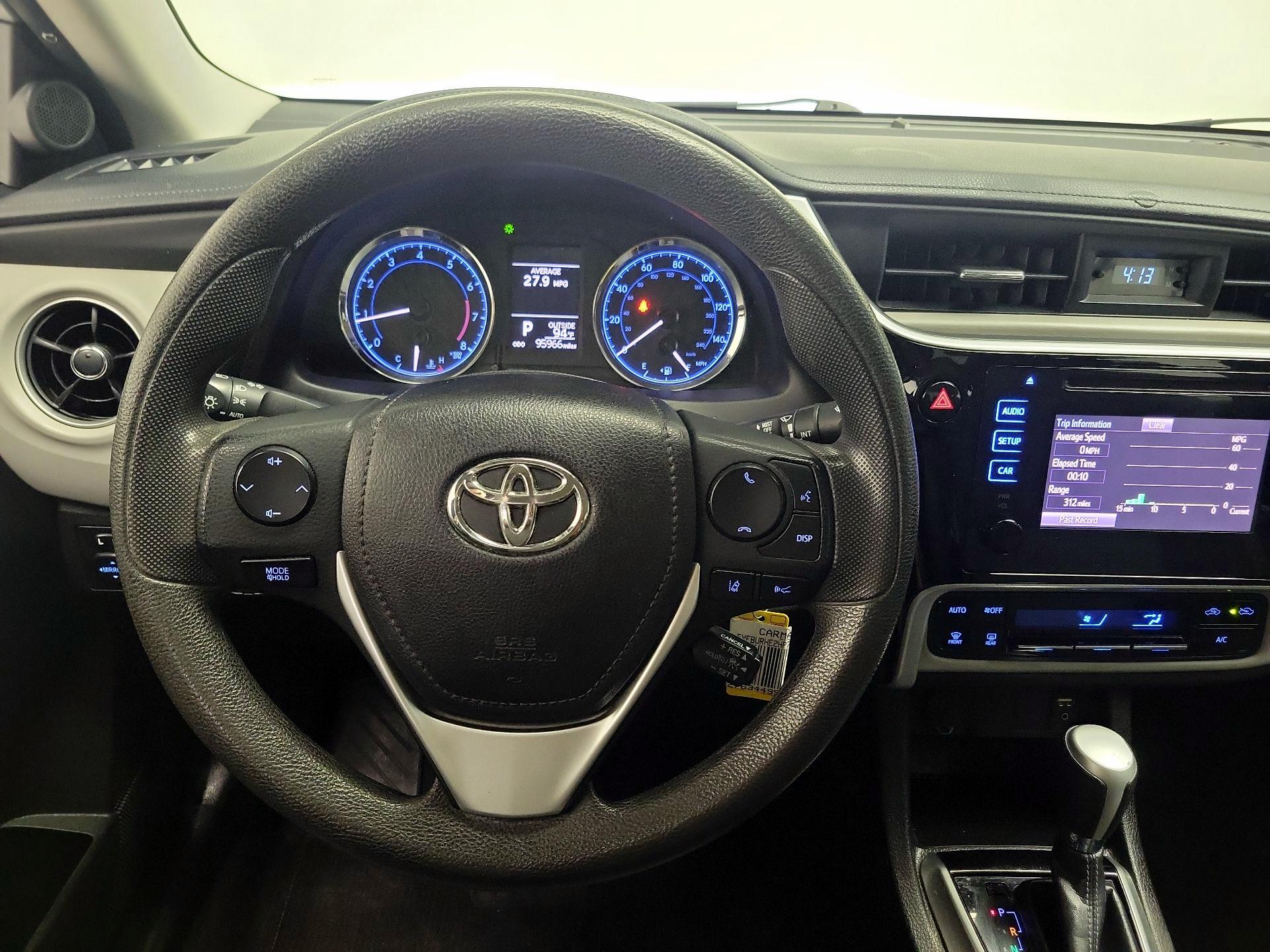 Thumbnail: 2017 Toyota Corolla - 10