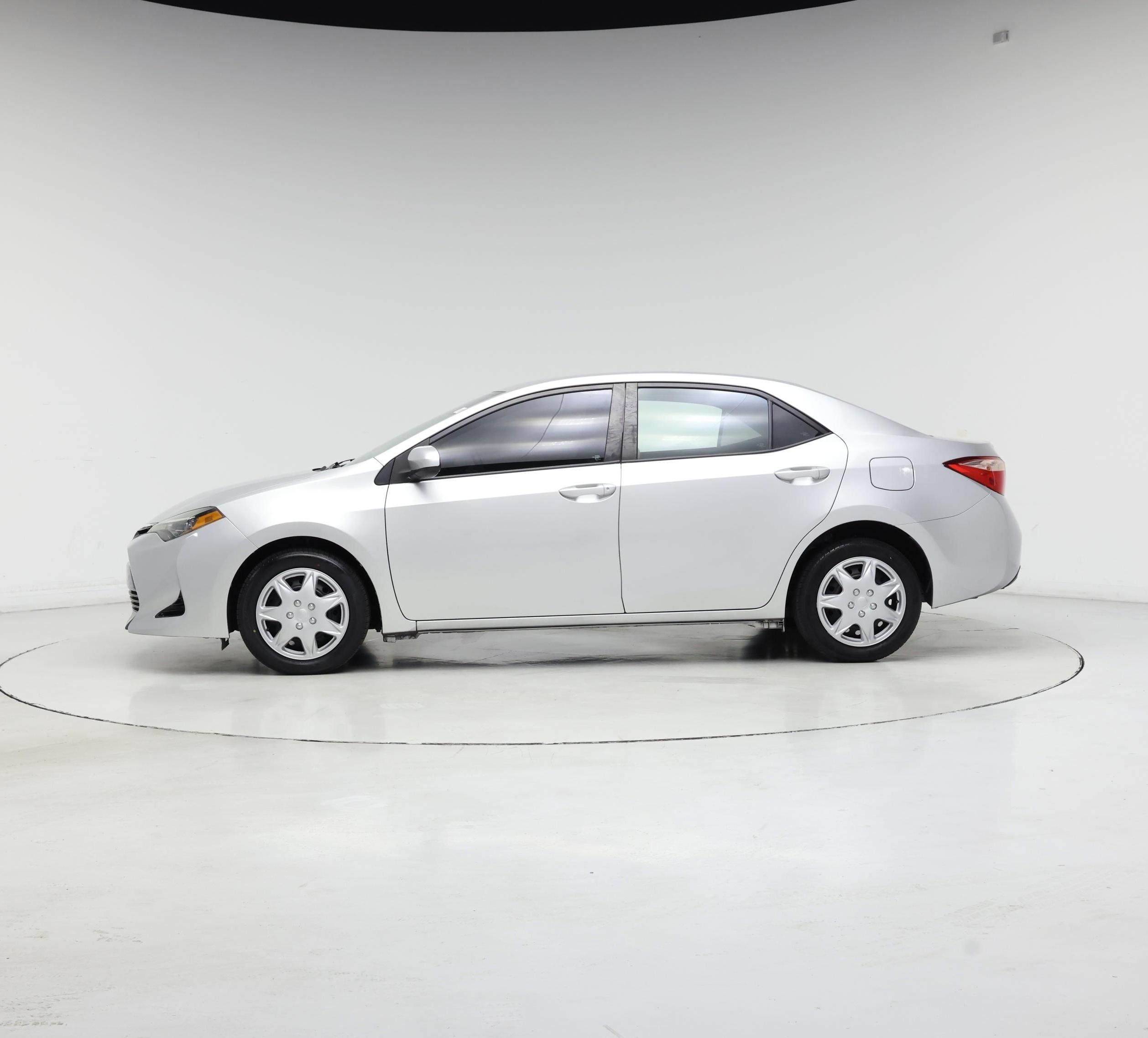 Thumbnail: 2017 Toyota Corolla - 3