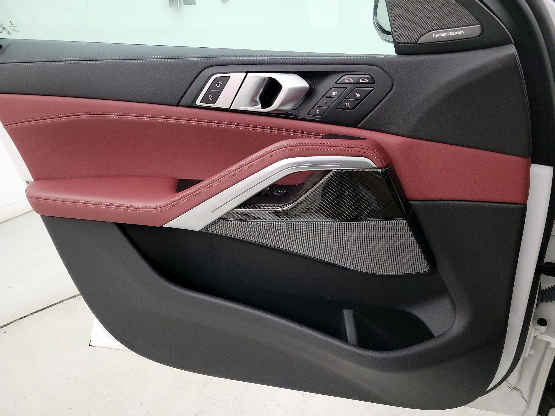 Thumbnail: 2022 BMW X6 - 12