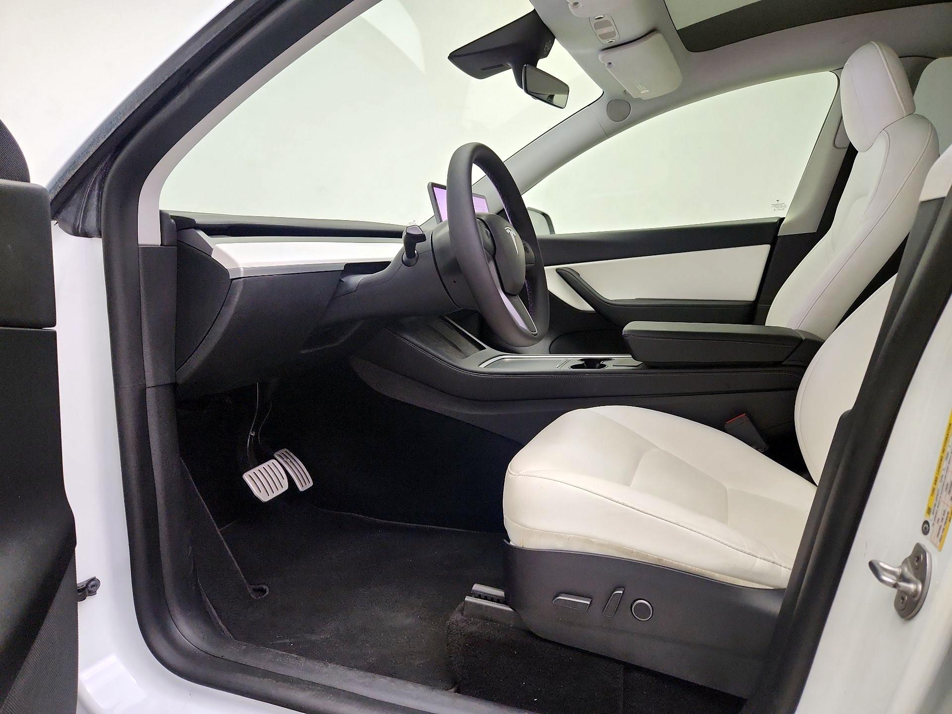 Thumbnail: 2022 Tesla Model Y - 11