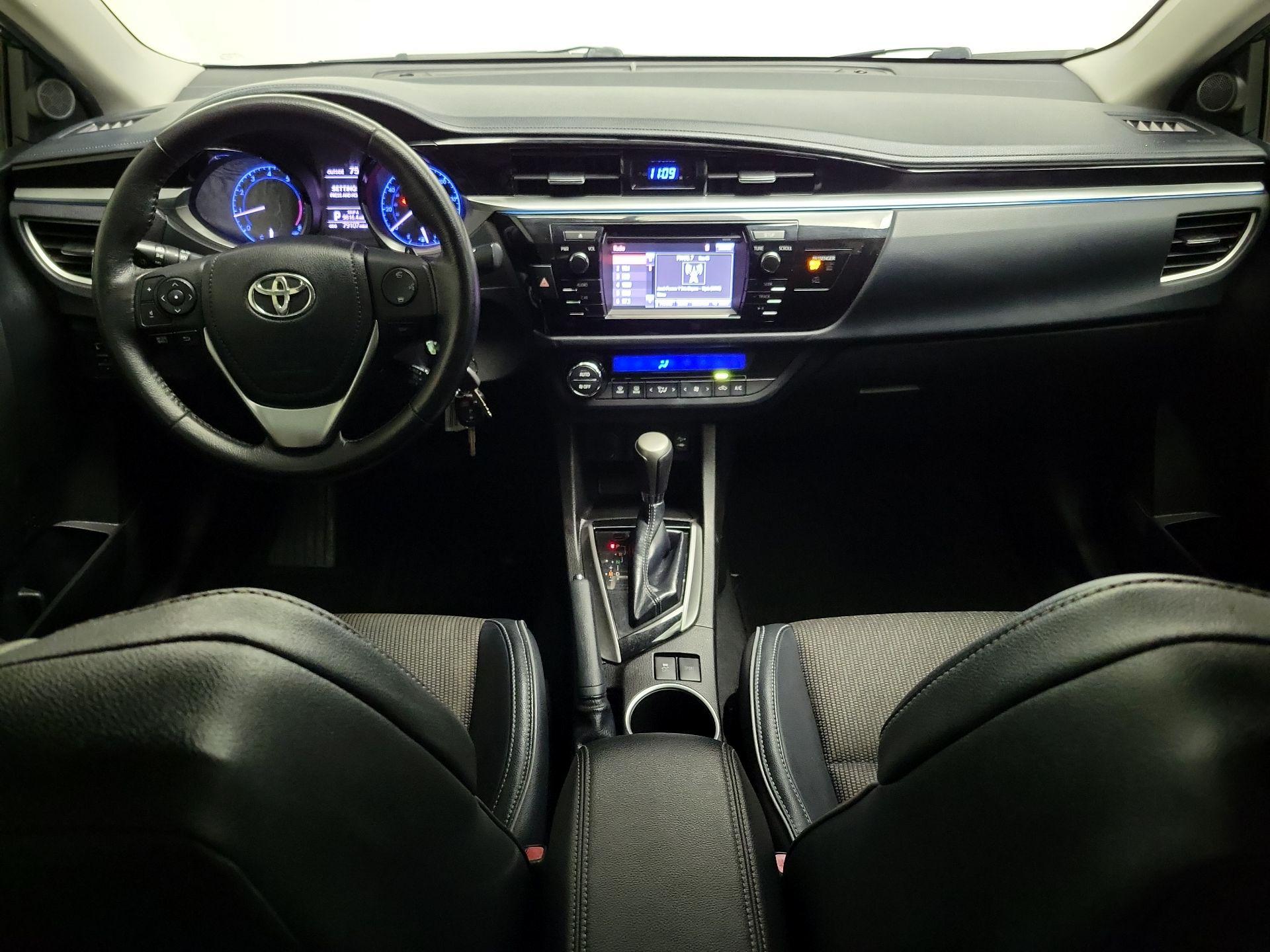 Thumbnail: 2015 Toyota Corolla - 9