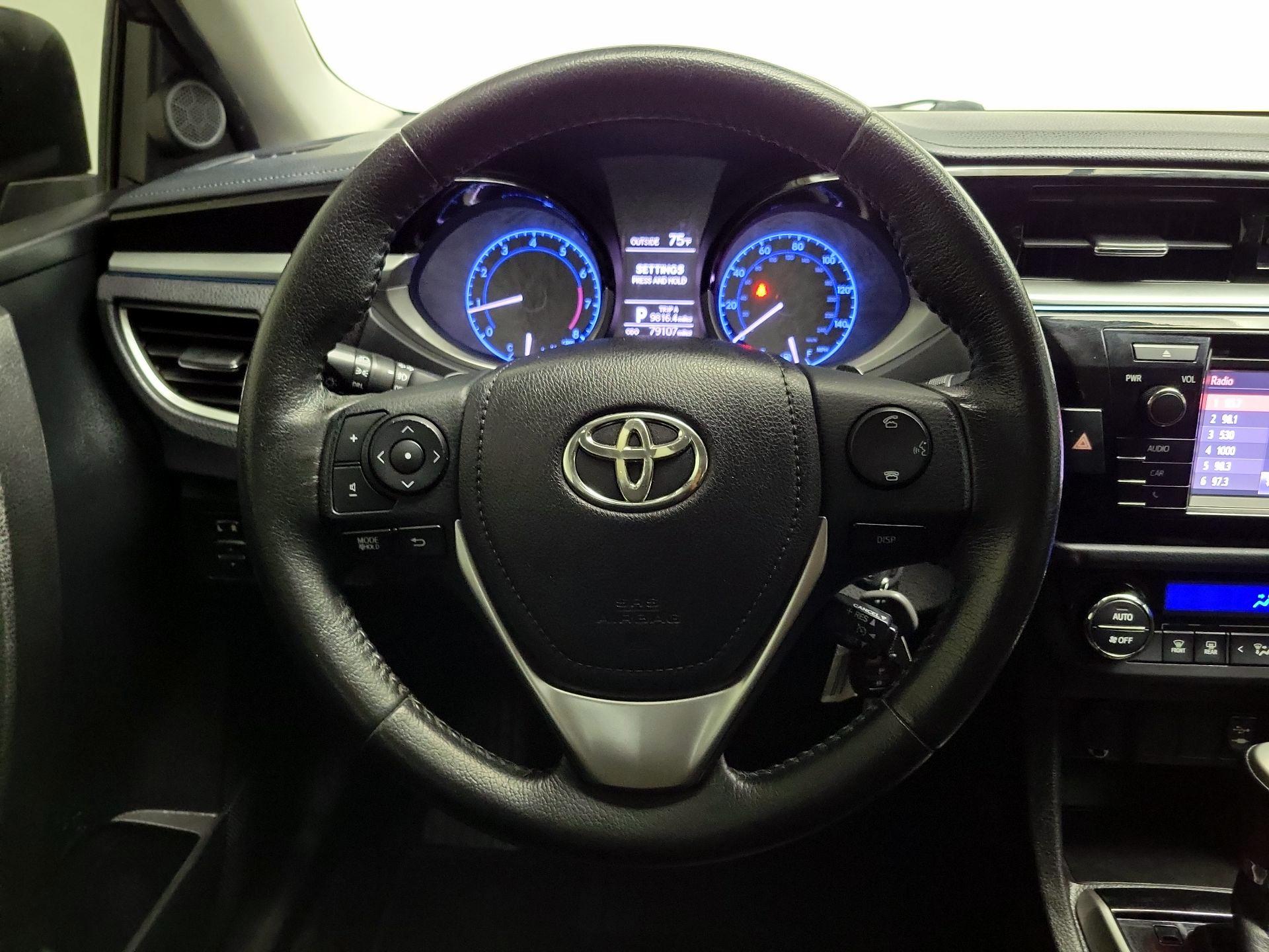 Thumbnail: 2015 Toyota Corolla - 10