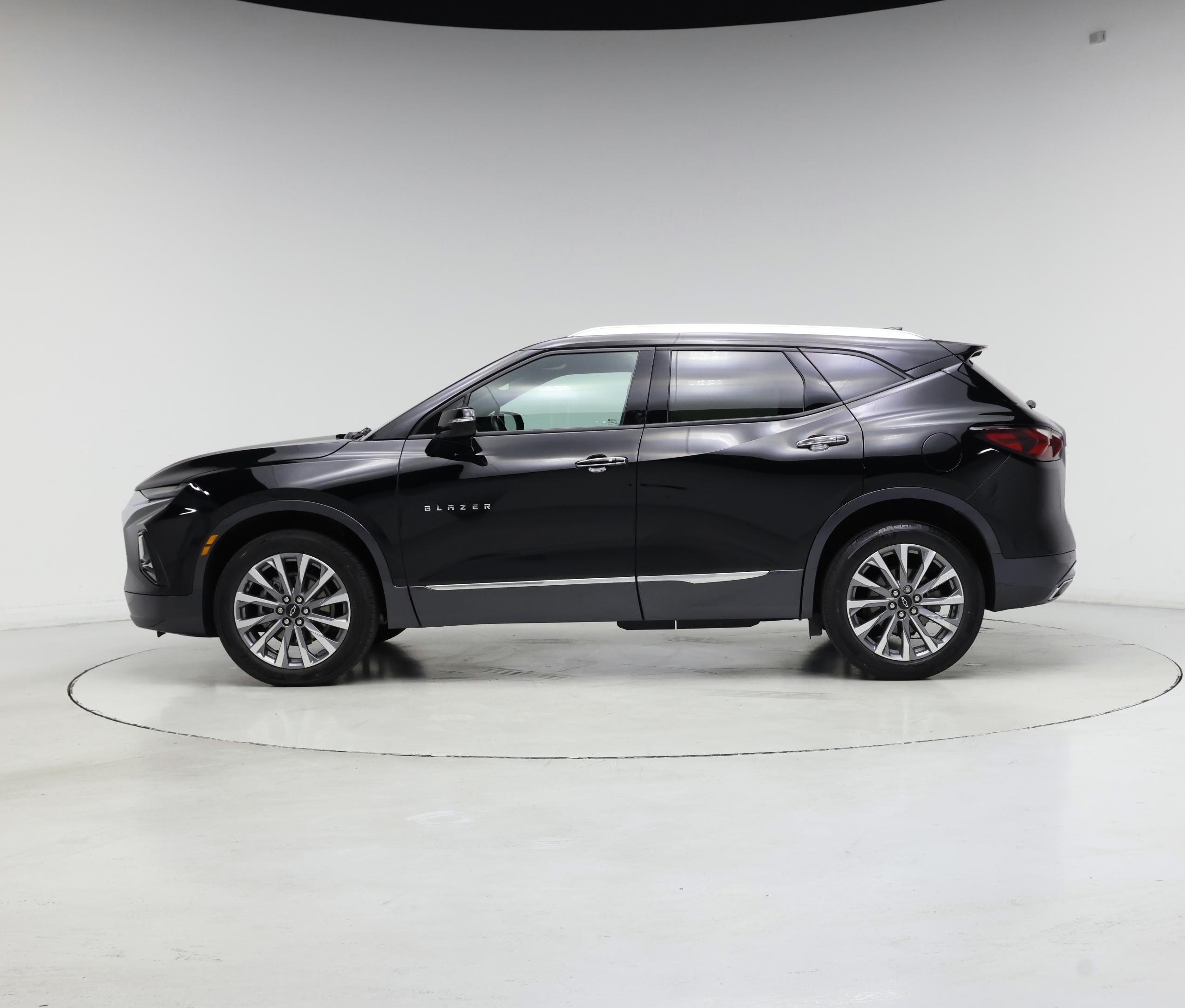 Thumbnail: 2022 Chevrolet Blazer - 3