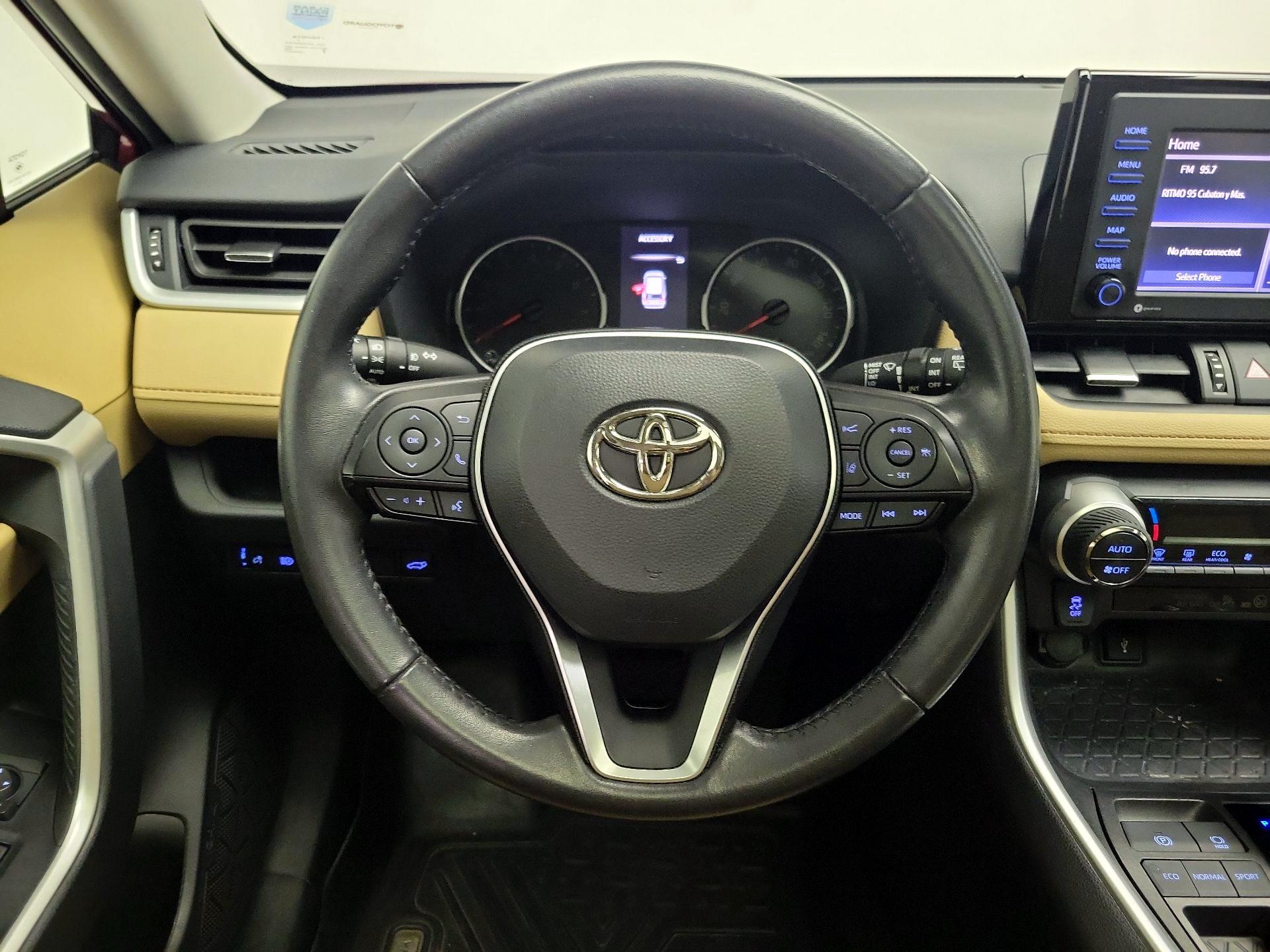 Thumbnail: 2022 Toyota RAV4 - 10