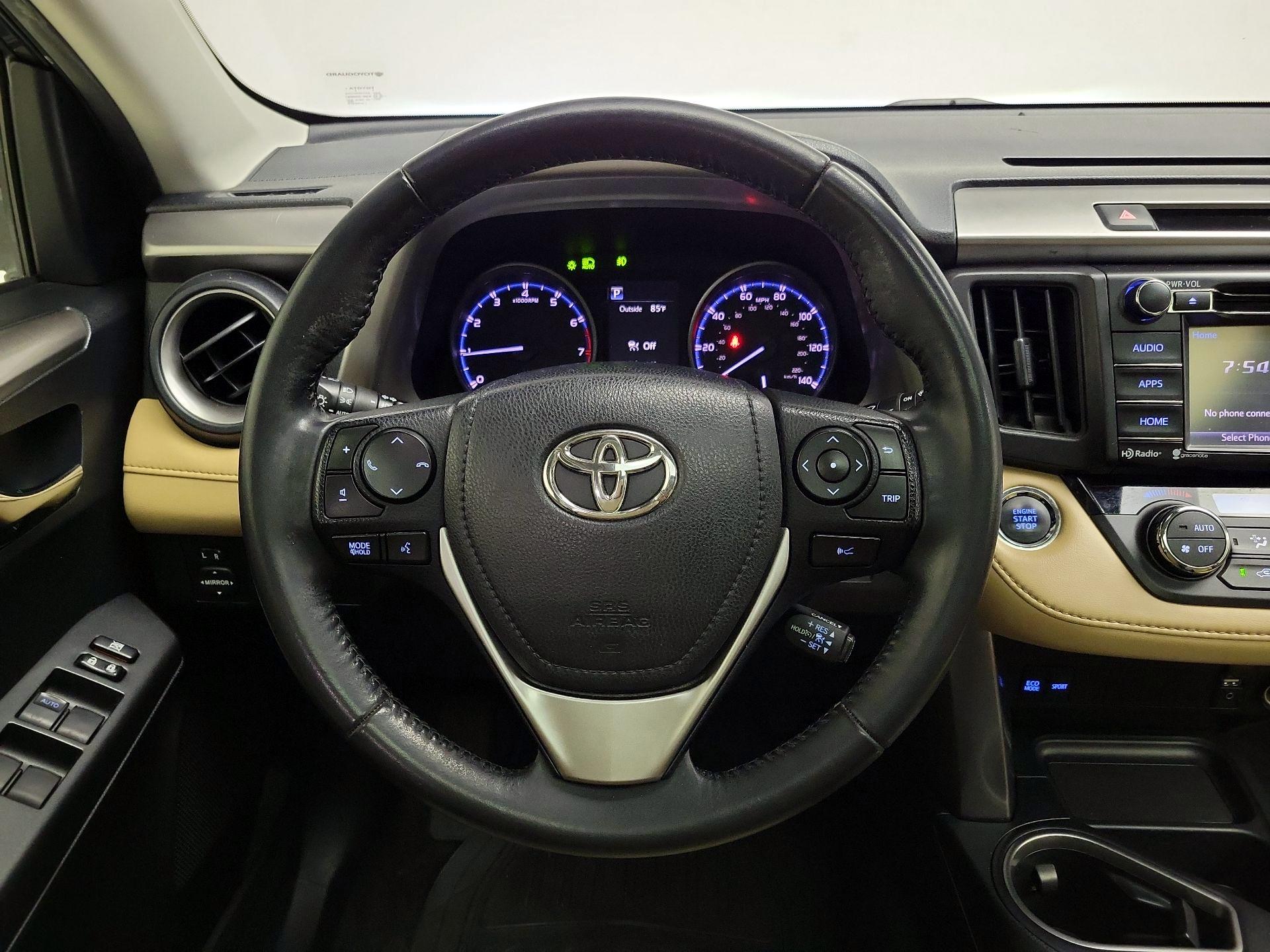 Thumbnail: 2018 Toyota RAV4 - 10