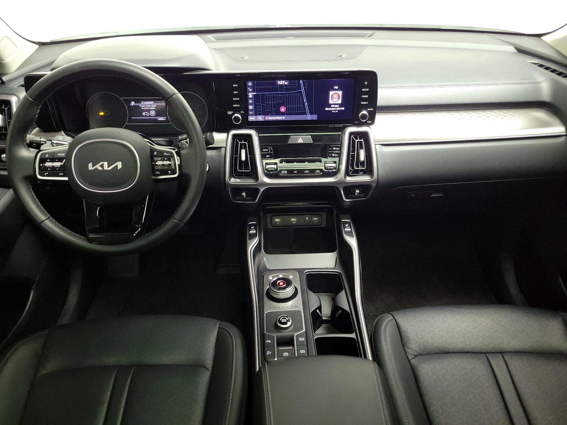 Thumbnail: 2023 Kia Sorento - 9