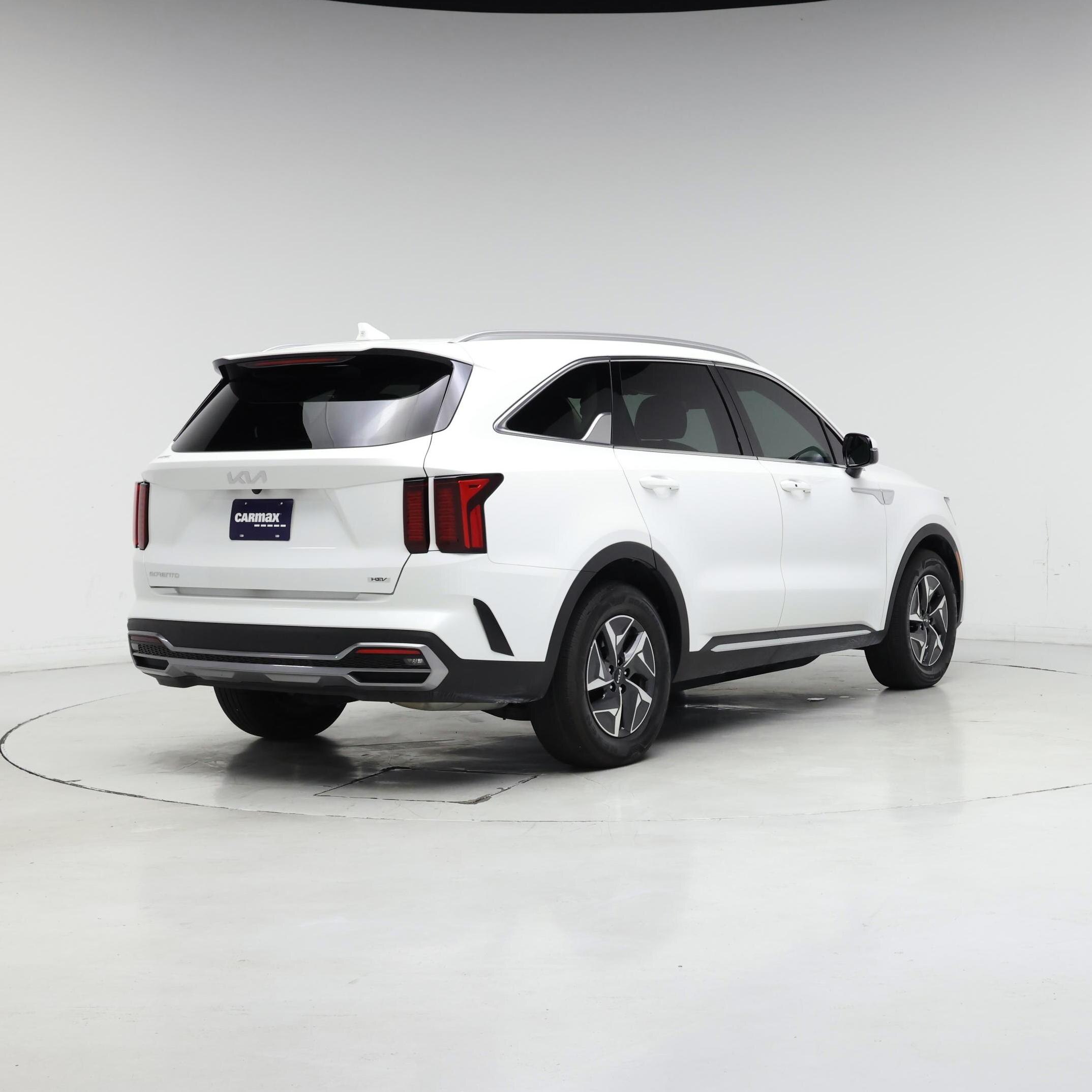 Thumbnail: 2023 Kia Sorento - 8