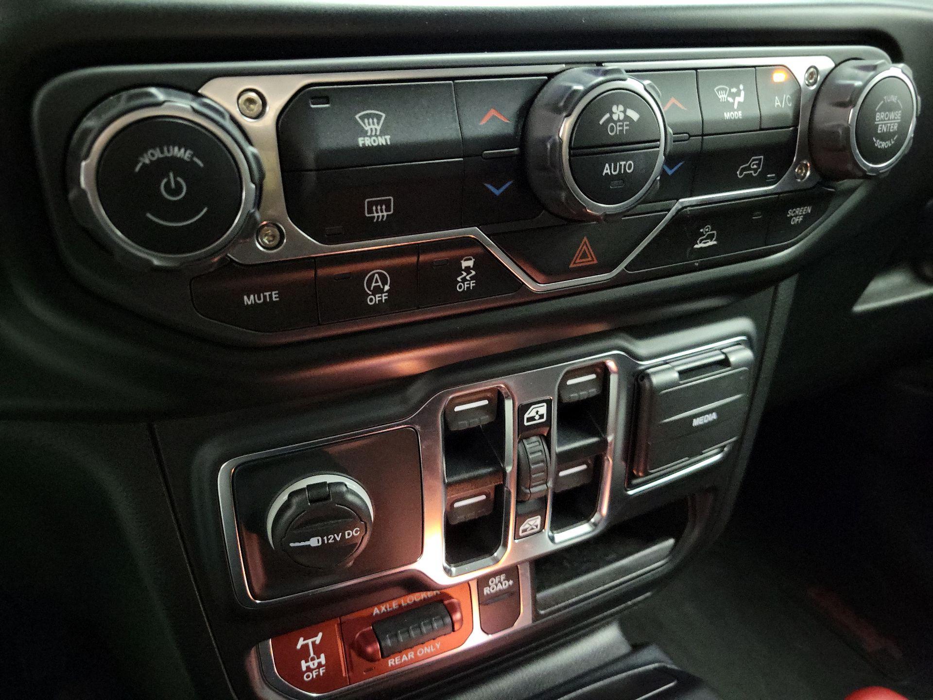 Thumbnail: 2021 Jeep Gladiator - 16