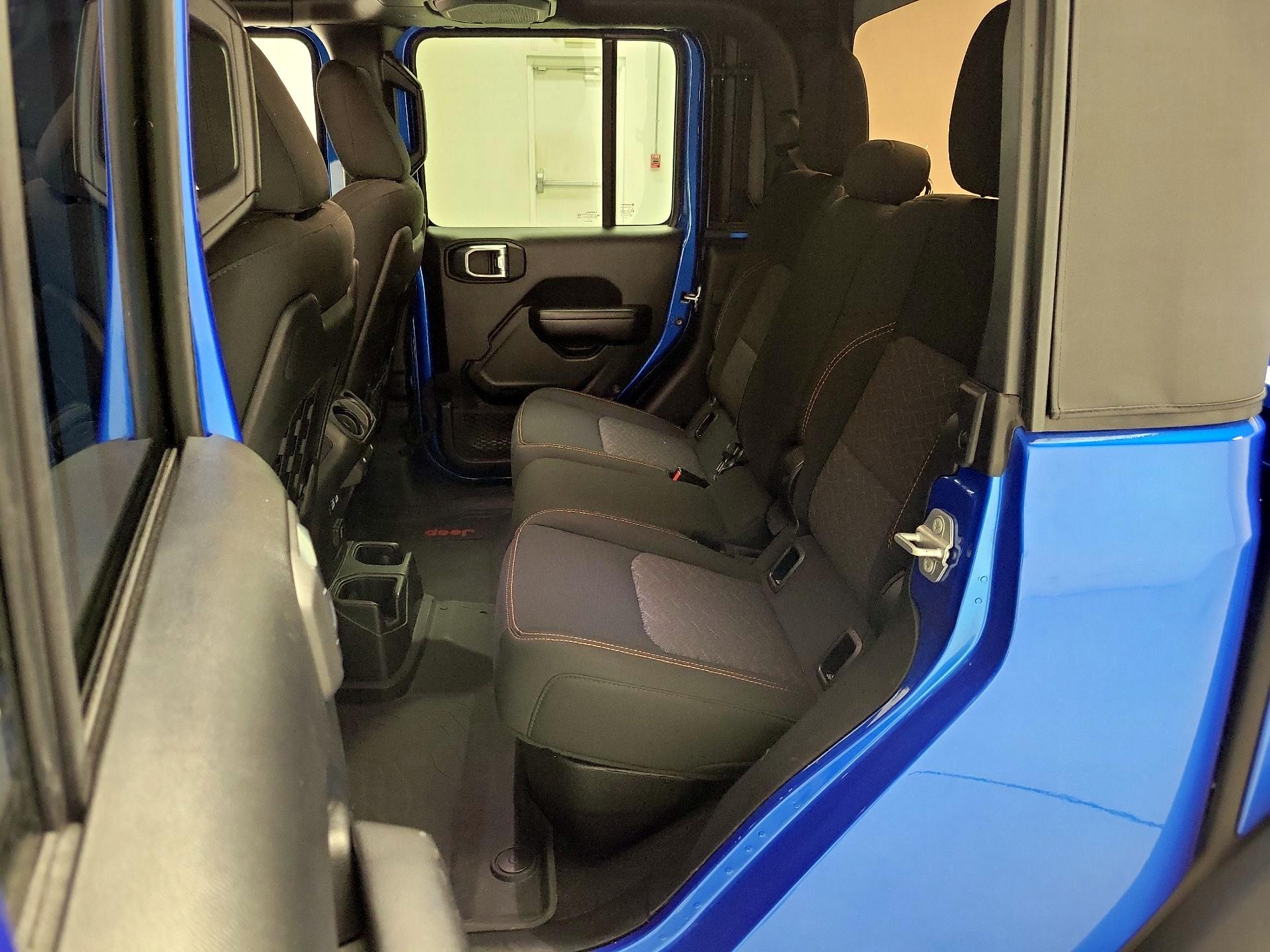 Thumbnail: 2021 Jeep Gladiator - 19