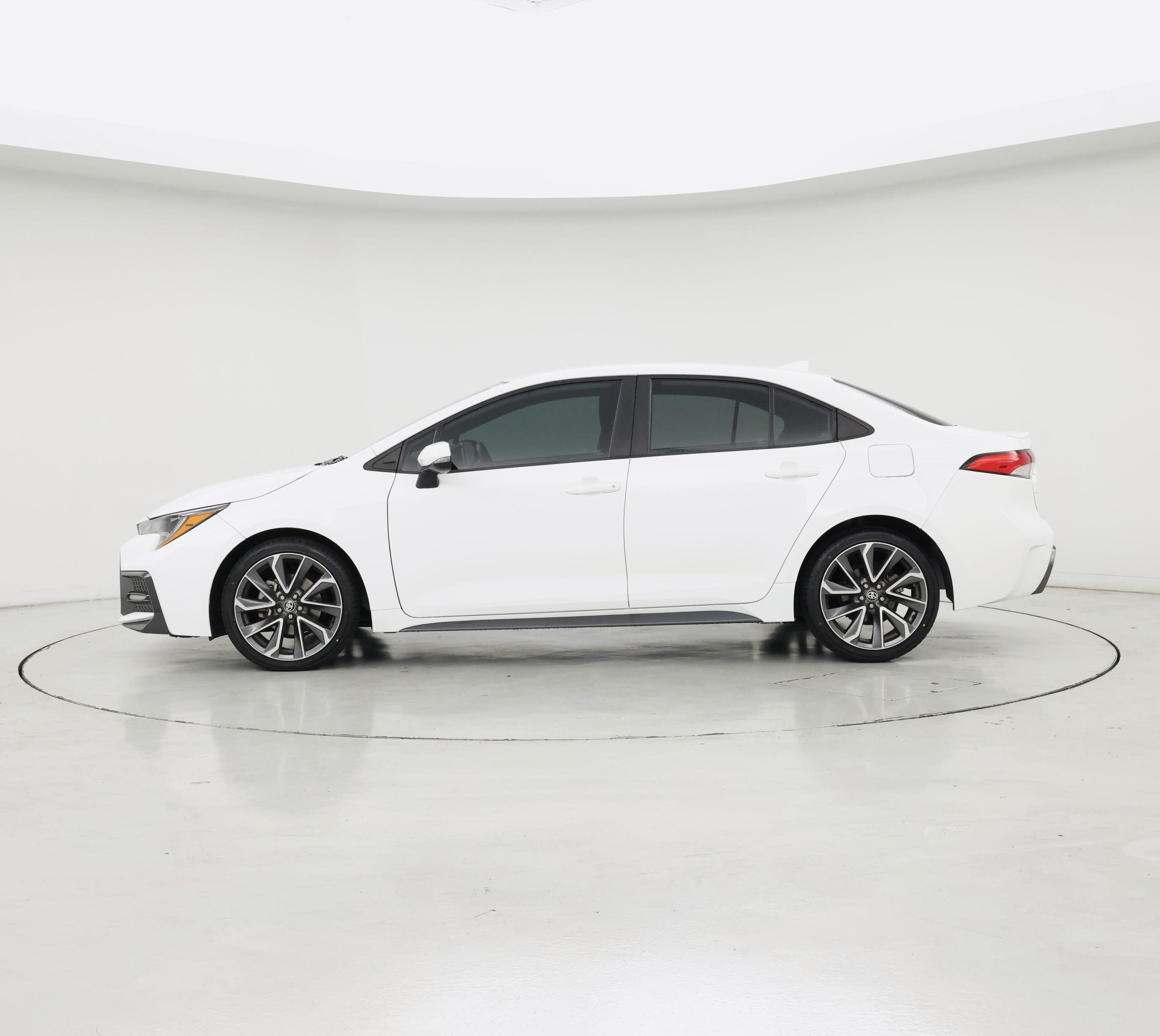 Thumbnail: 2021 Toyota Corolla - 3