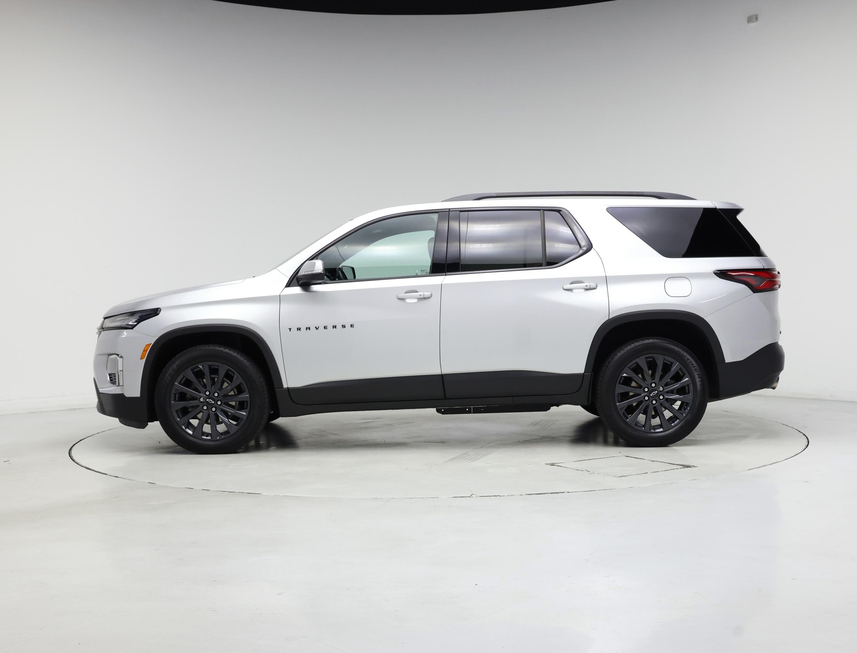 Thumbnail: 2022 Chevrolet Traverse - 3
