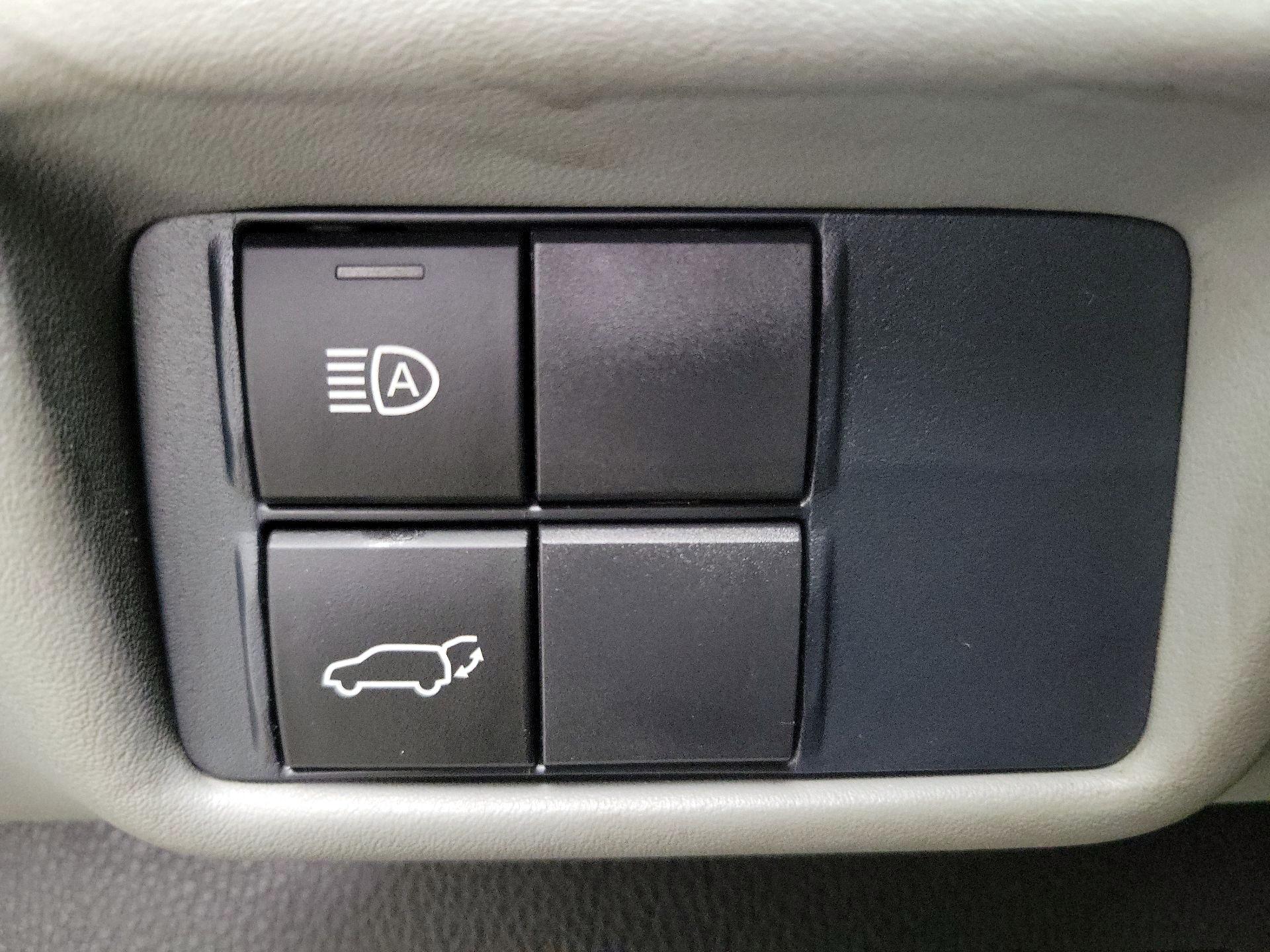Thumbnail: 2020 Toyota Highlander - 13