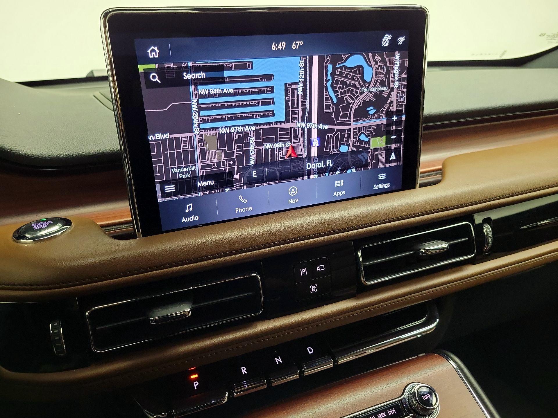Thumbnail: 2023 Lincoln Aviator - 14