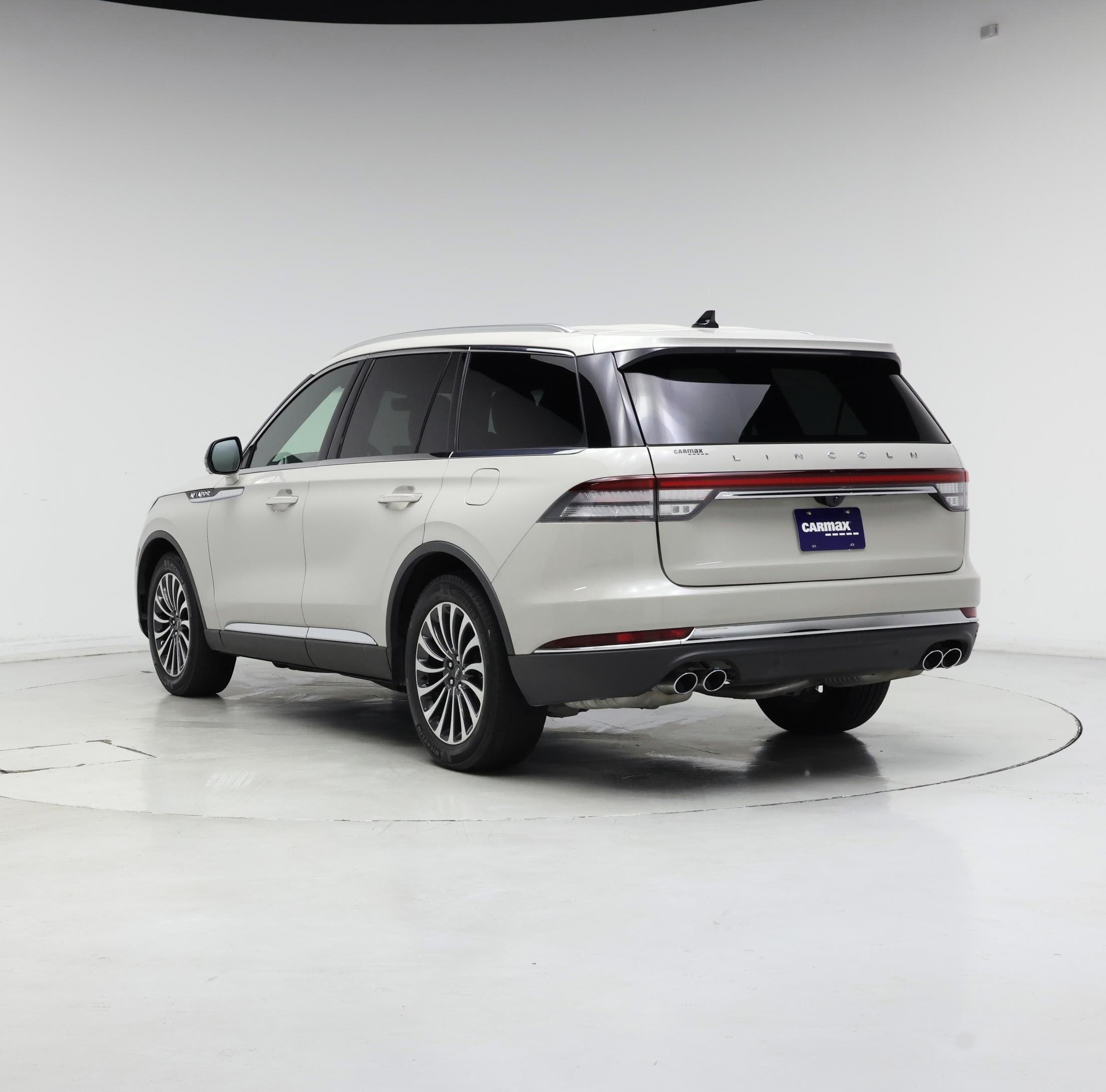 Thumbnail: 2023 Lincoln Aviator - 2