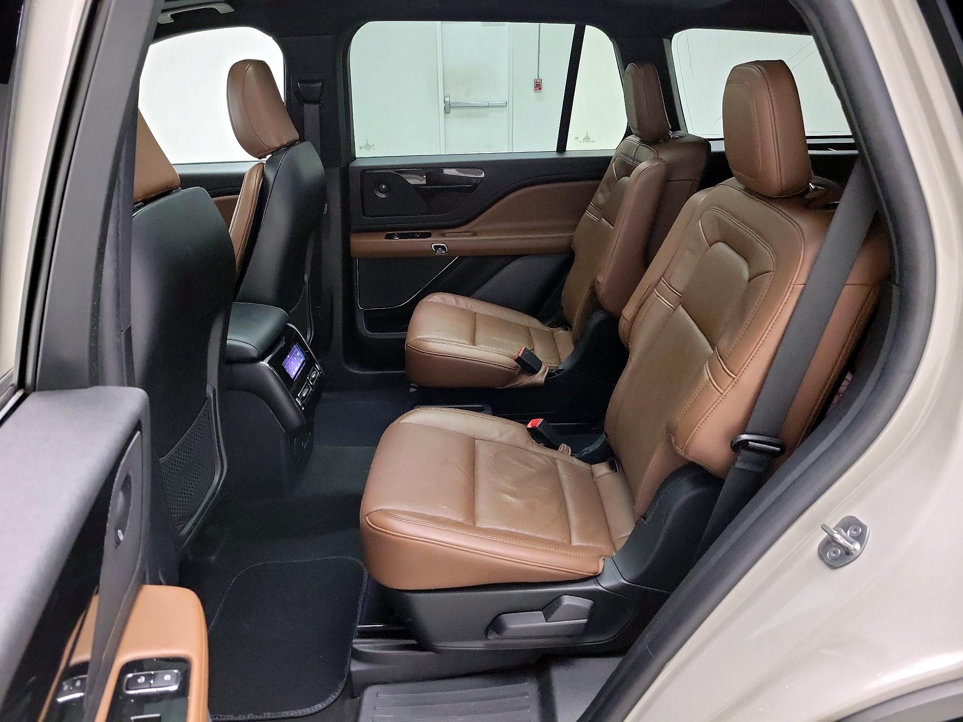 Thumbnail: 2023 Lincoln Aviator - 20